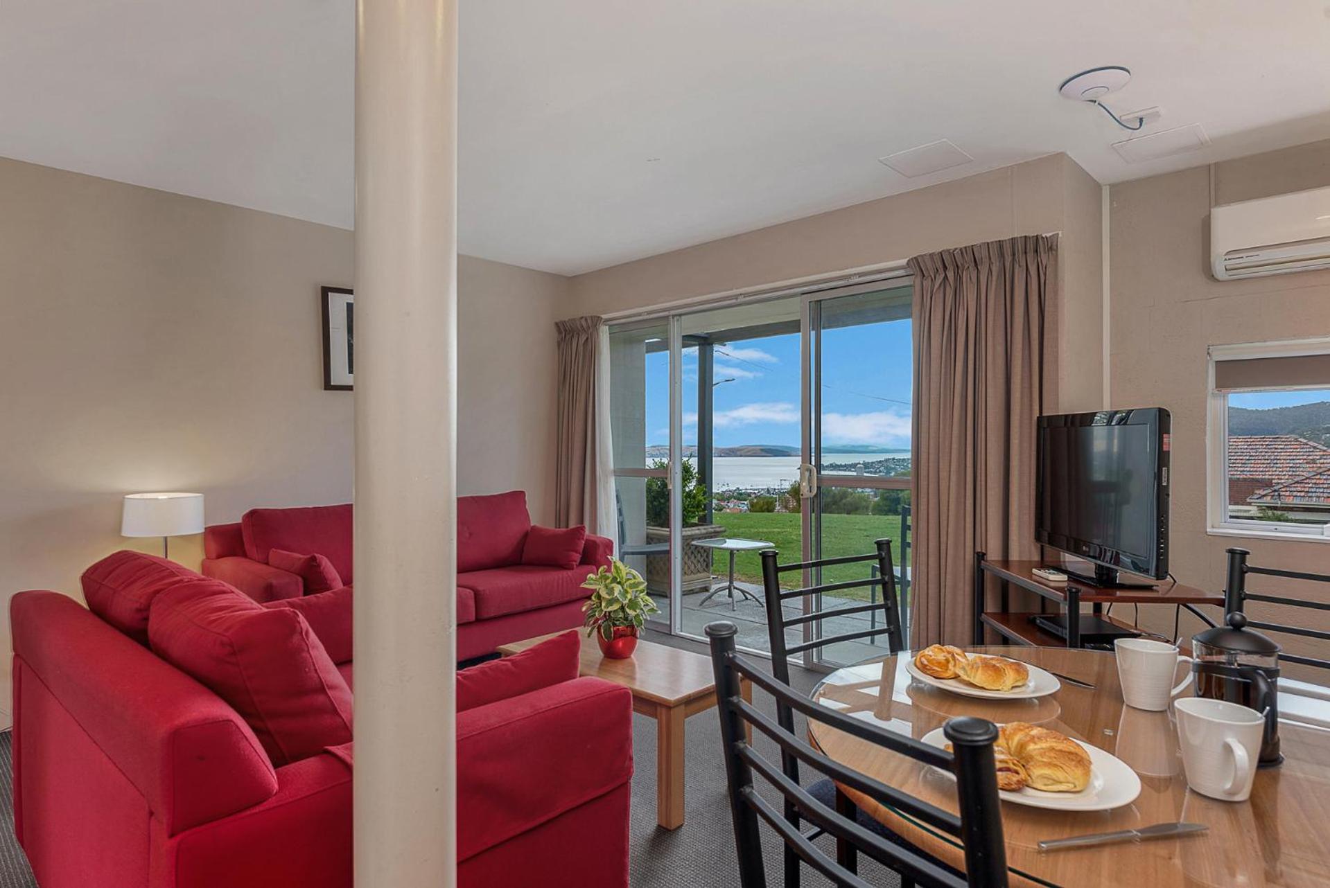 Two-Bedroom Apartment with Harbor View - Photo 8