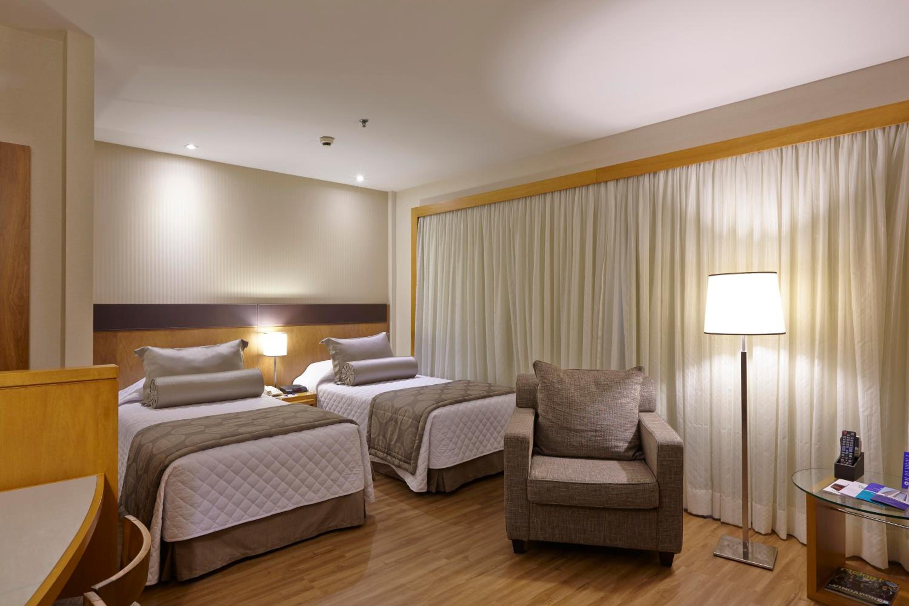 Standard Twin Room - Photo 1