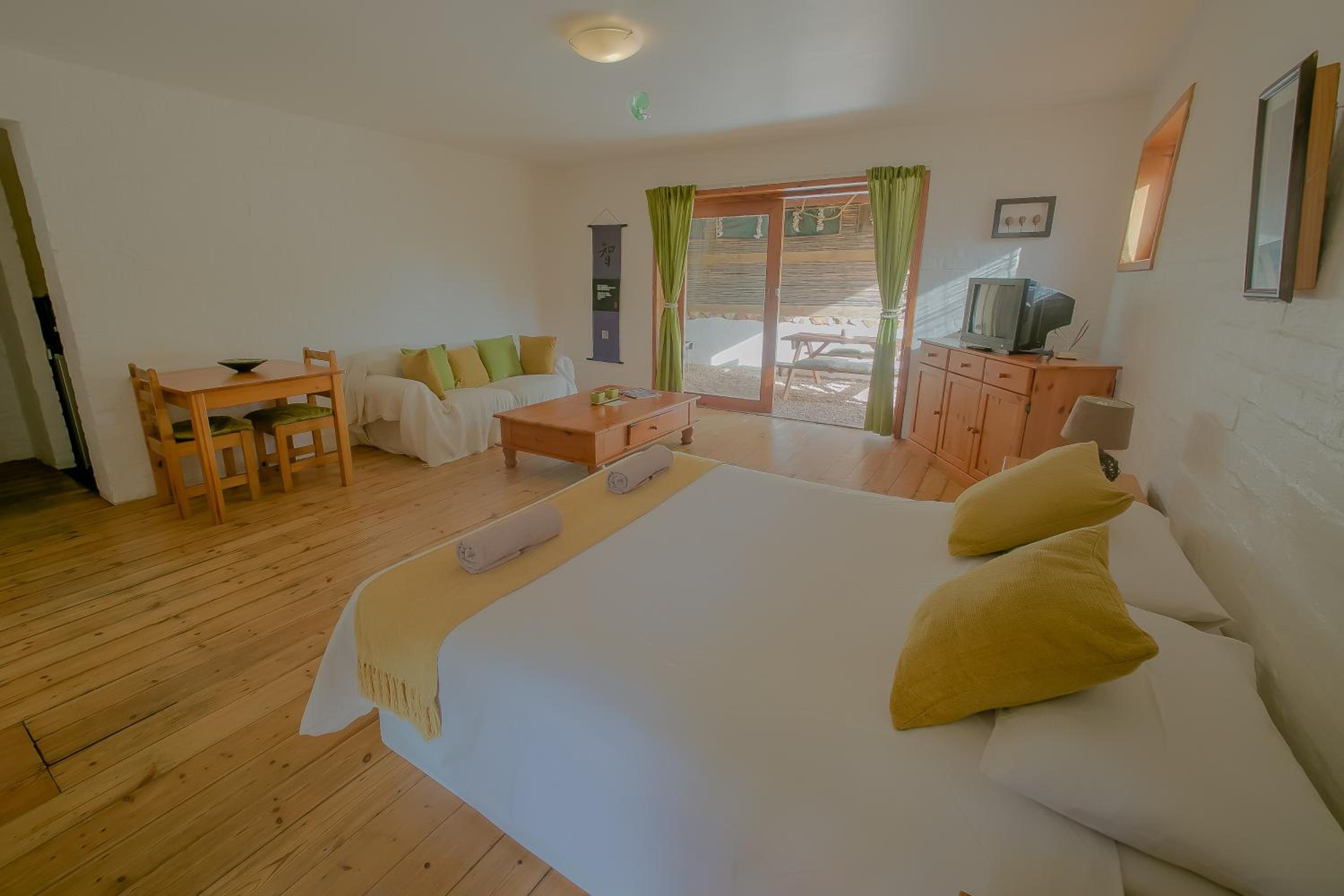 Beachfront Apartment with Garden View photo 1