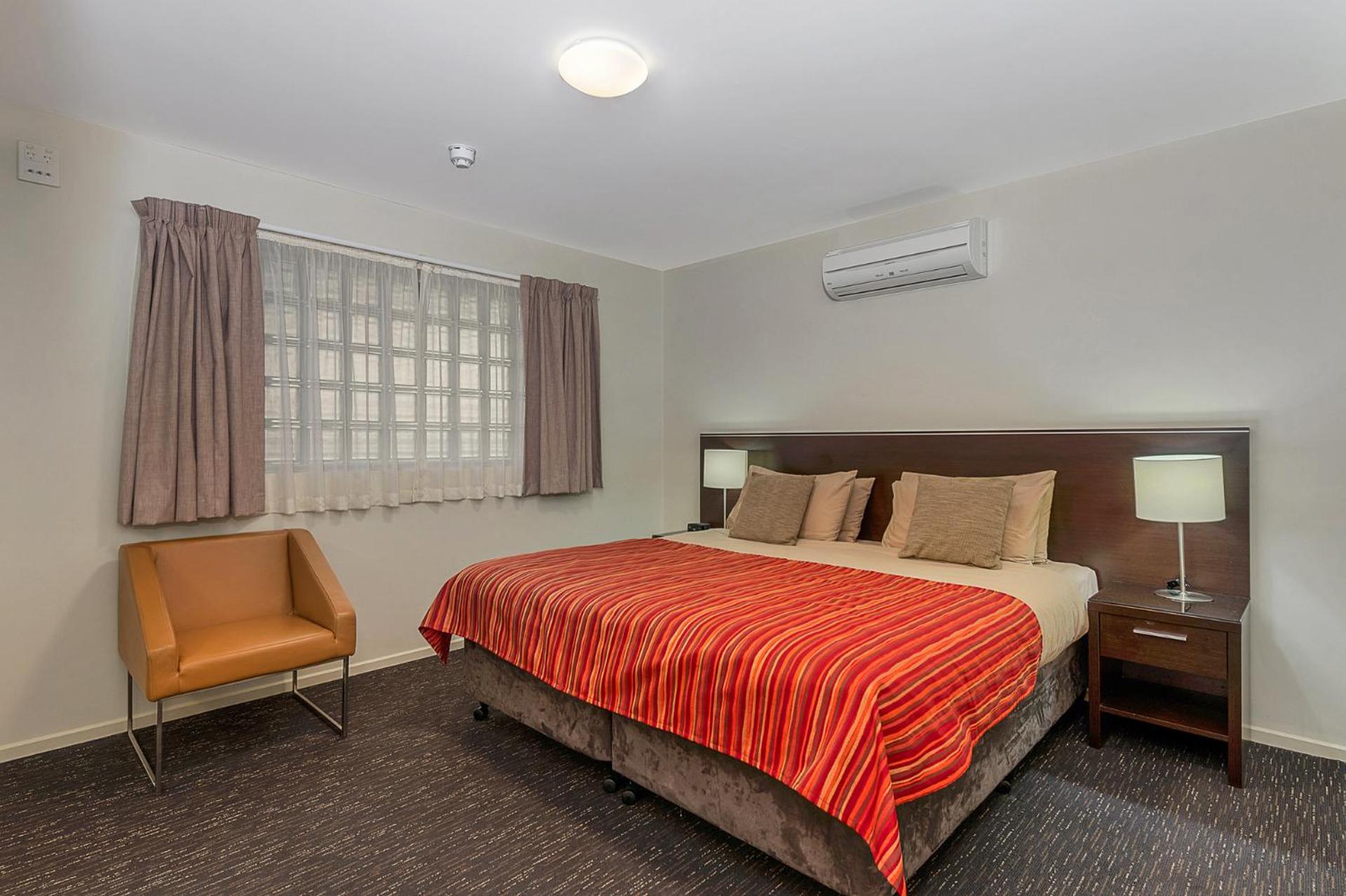 One-Bedroom Apartment with Harbor View - Photo 9