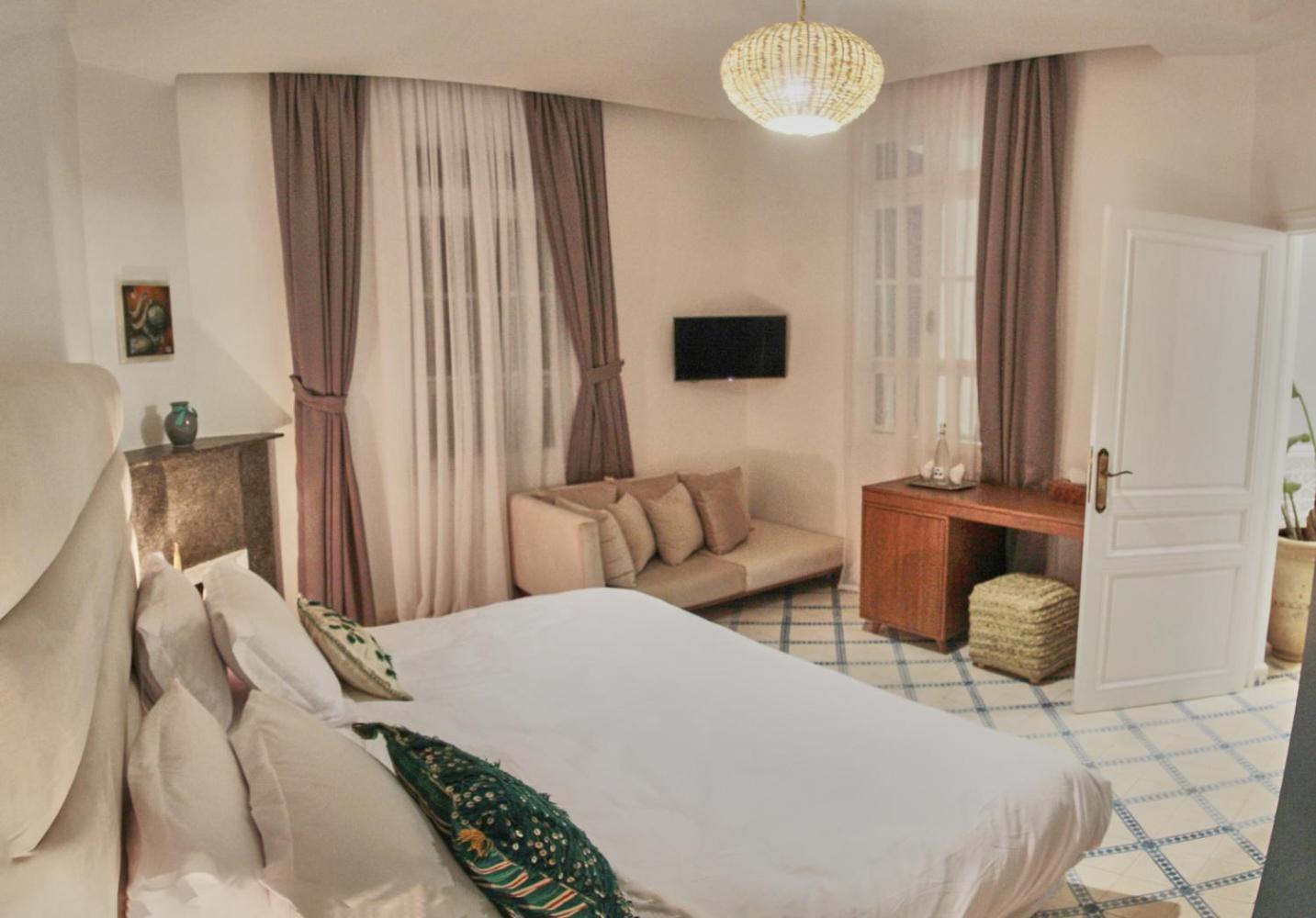 Superior Double or Twin Room photo 3