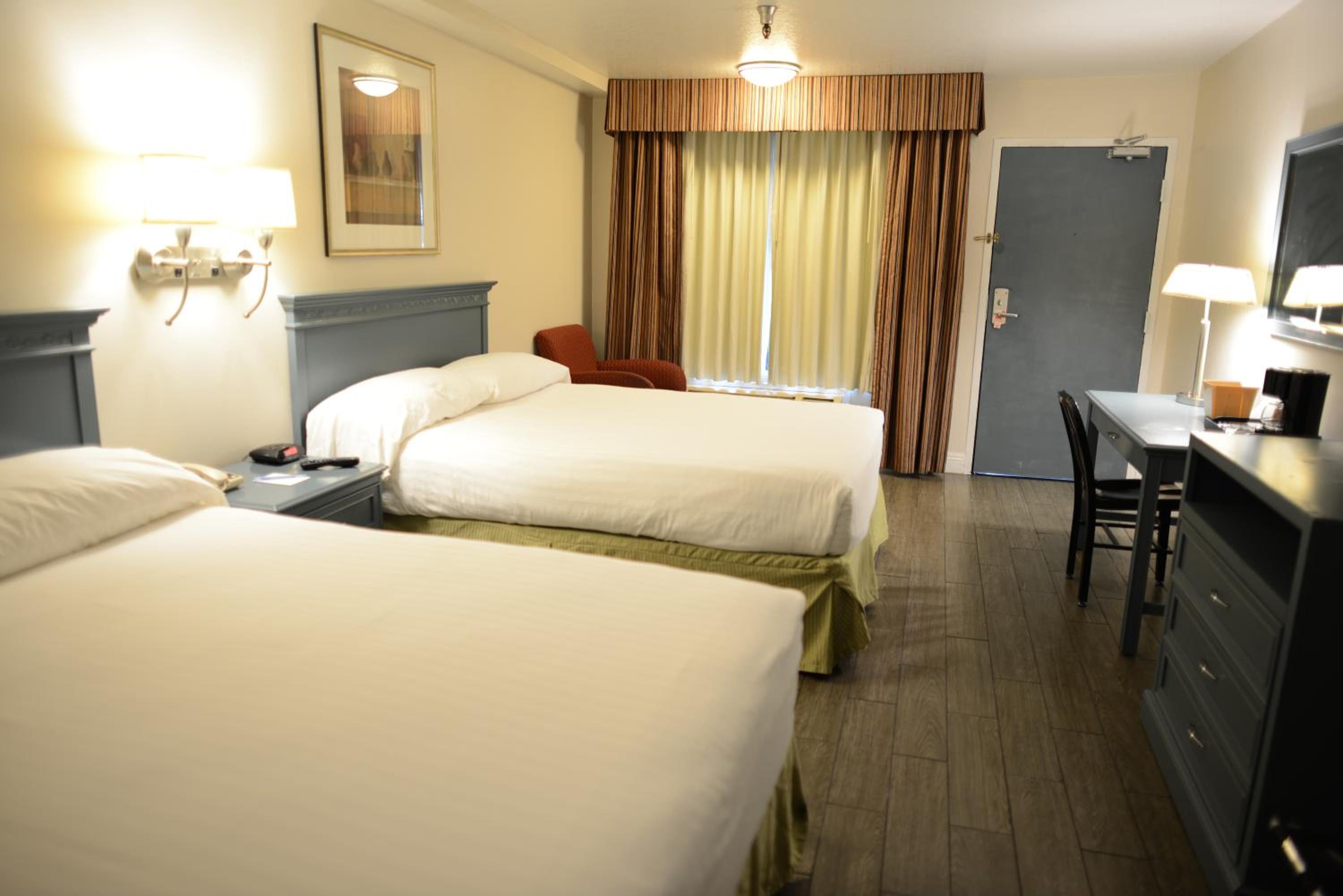Queen Room with Two Queen Beds - Photo 1
