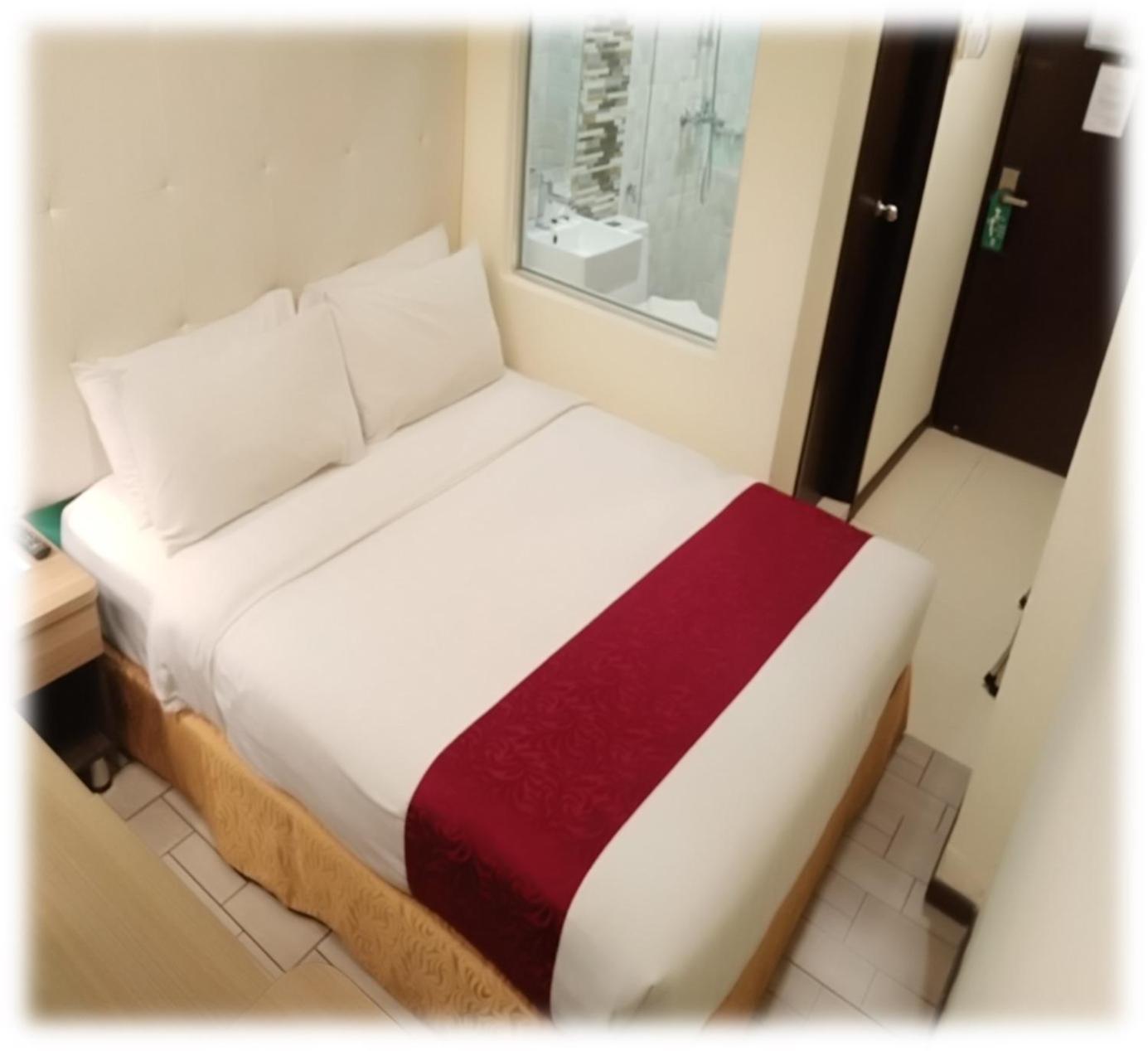 Standard Double Room photo 3