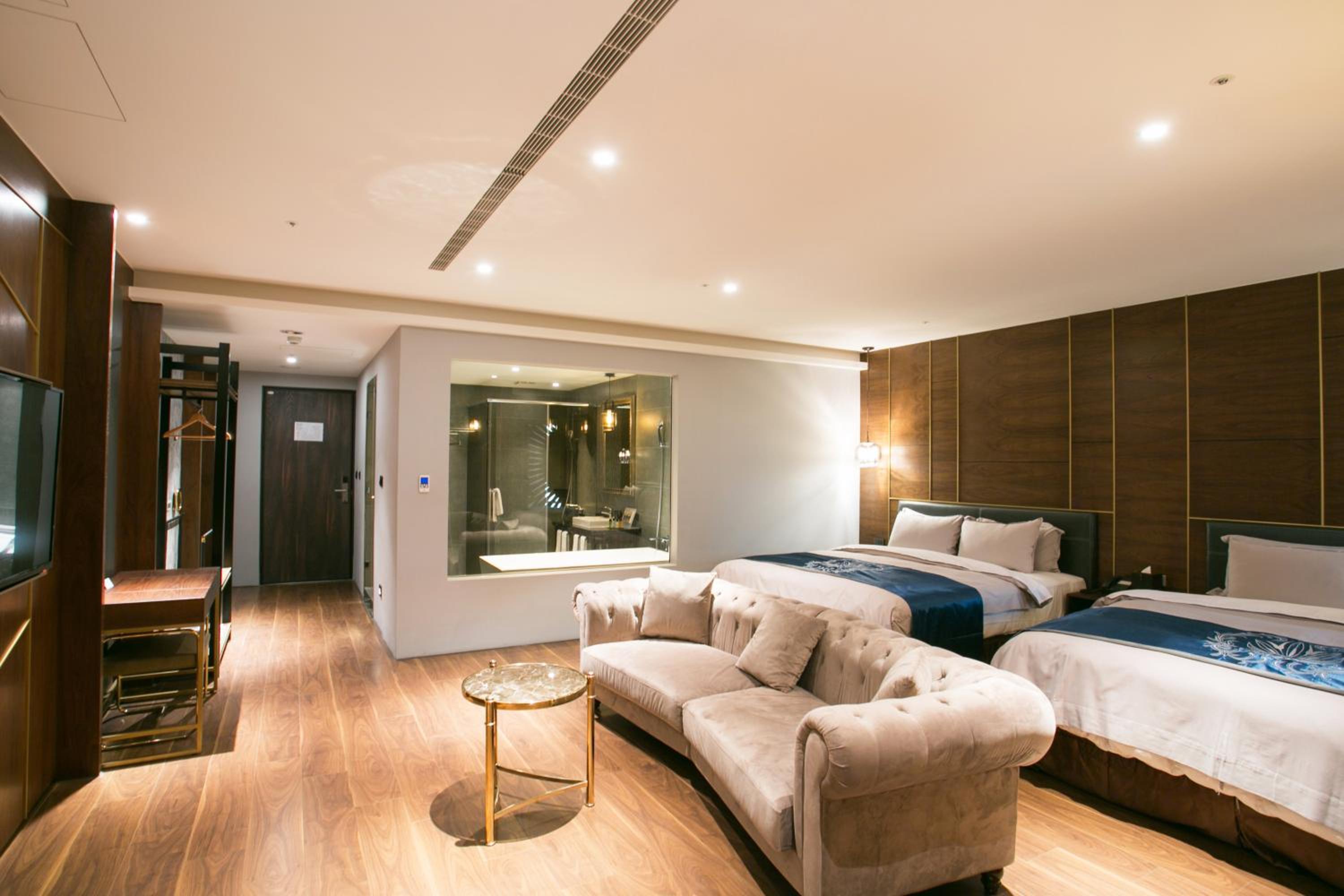 Premium Quadruple Room
