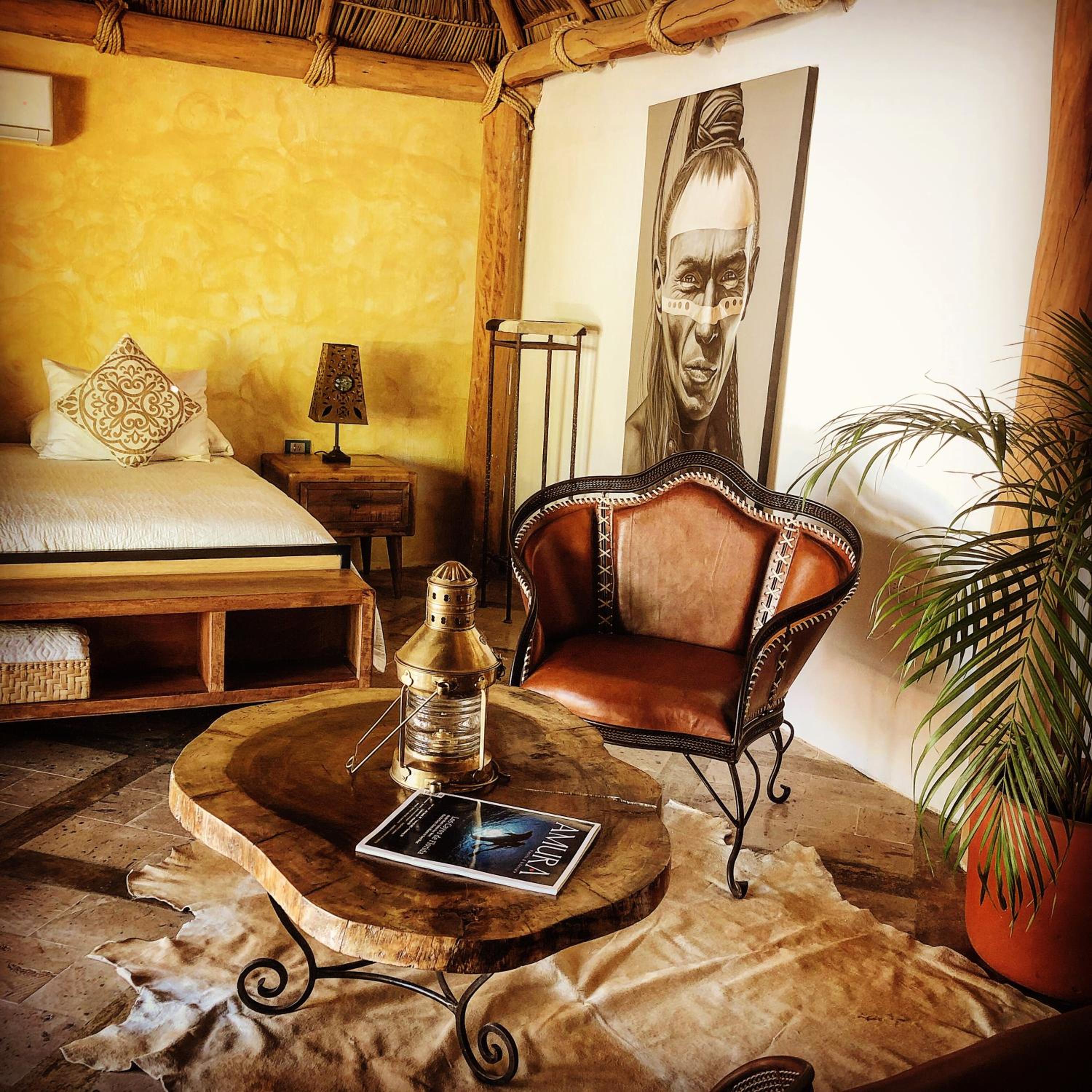 Deluxe King Suite - Photo 24