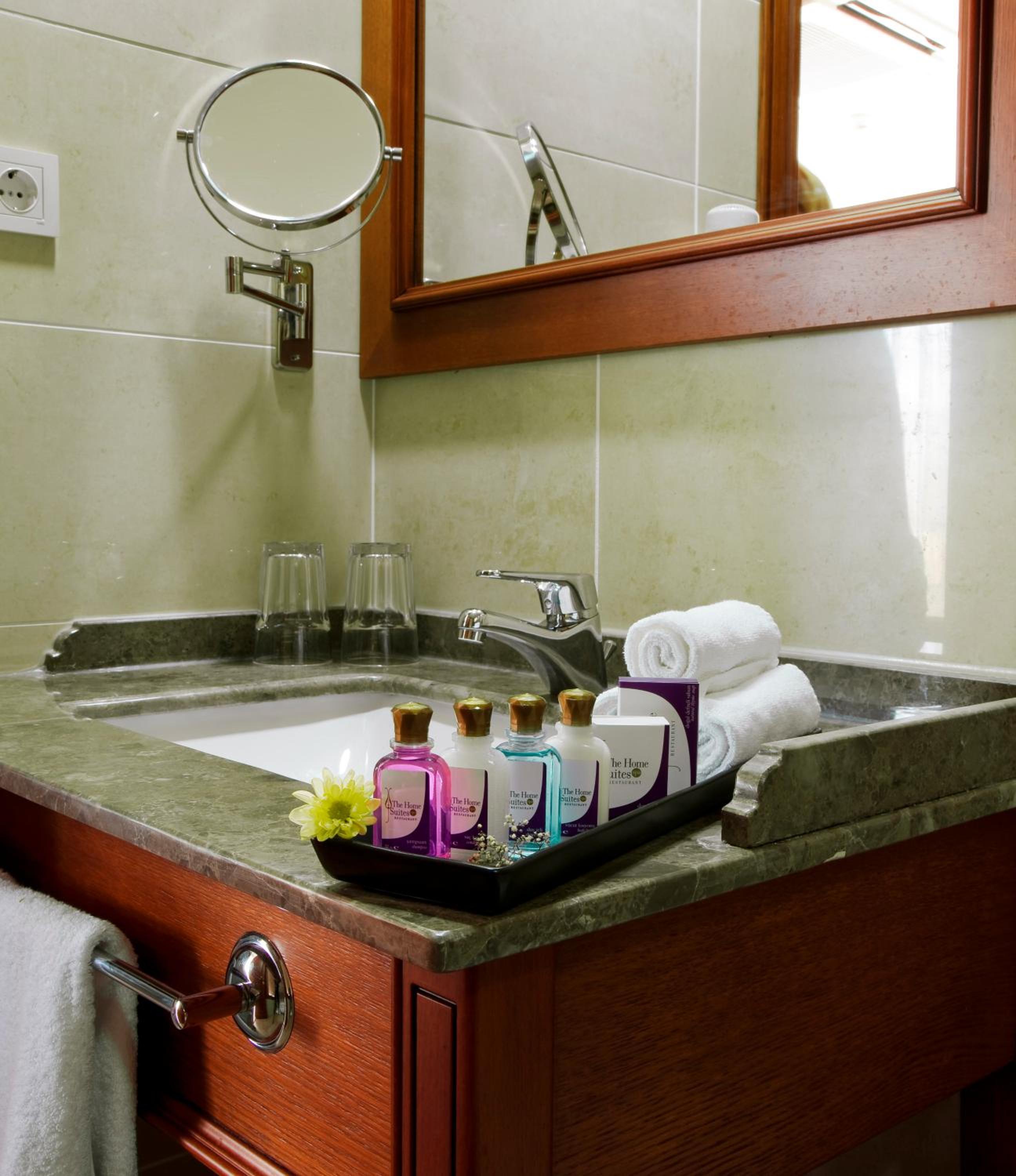 Deluxe Double or Twin Room photo 2