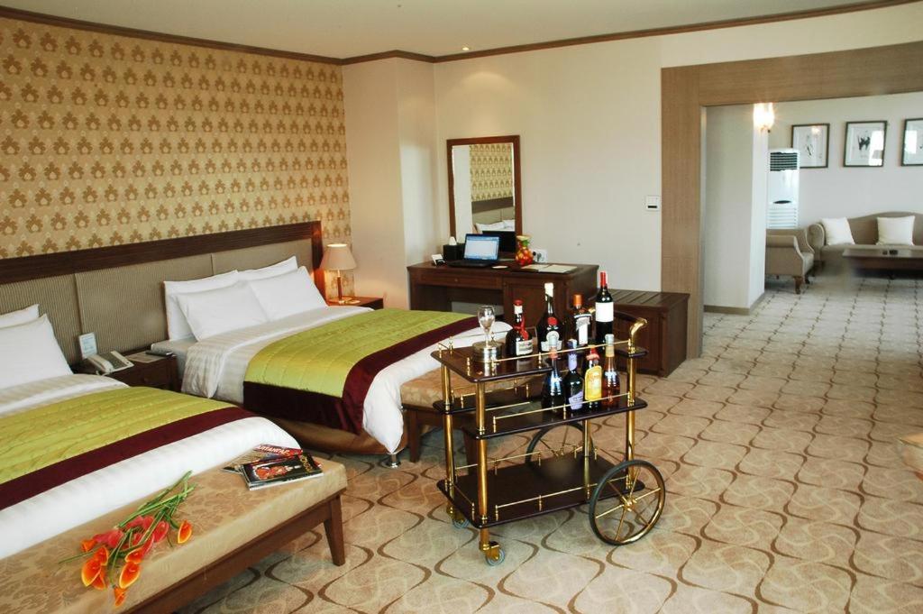 Deluxe Suite photo 2