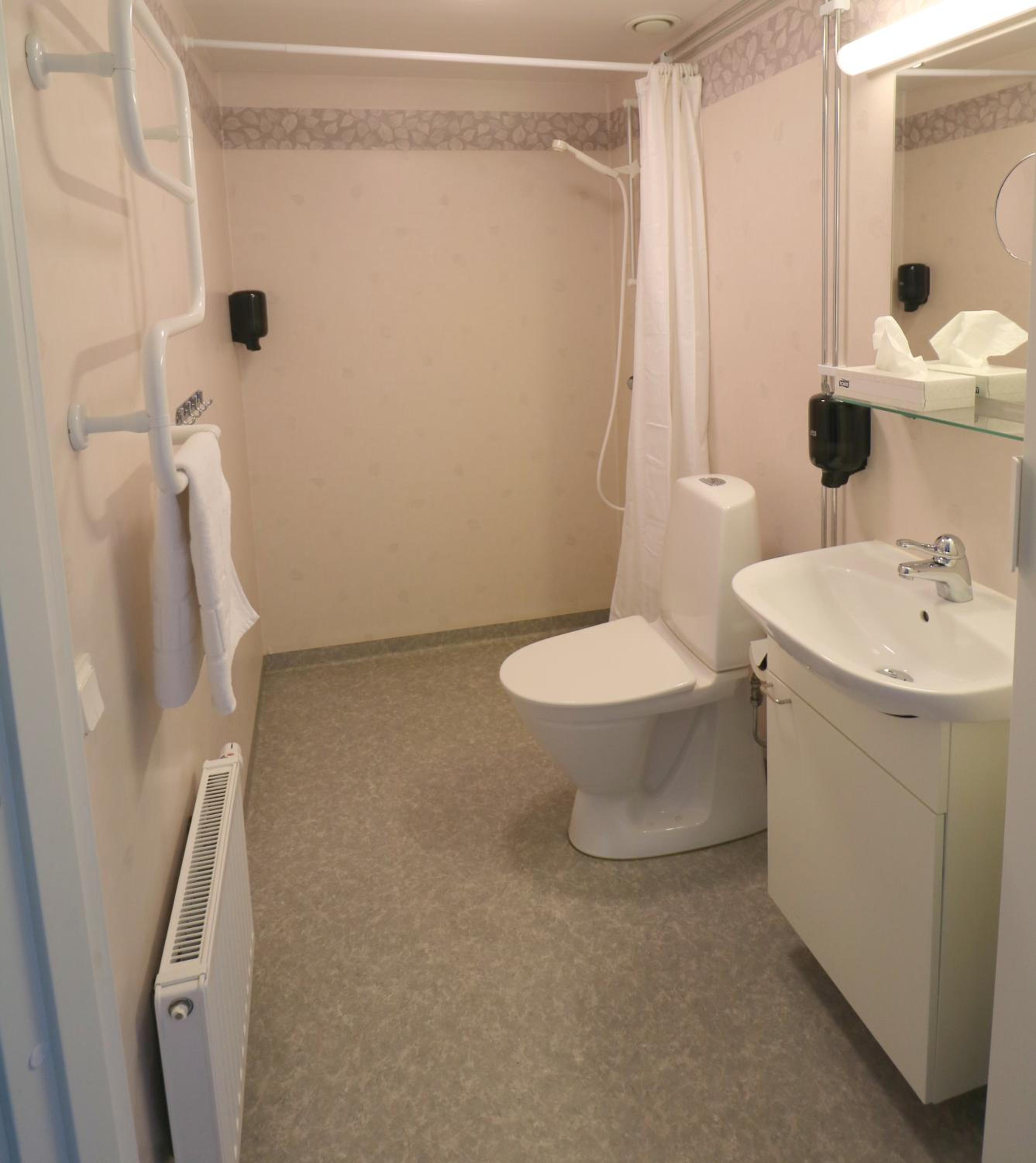 Triple Room with Bathroom - Photo 6