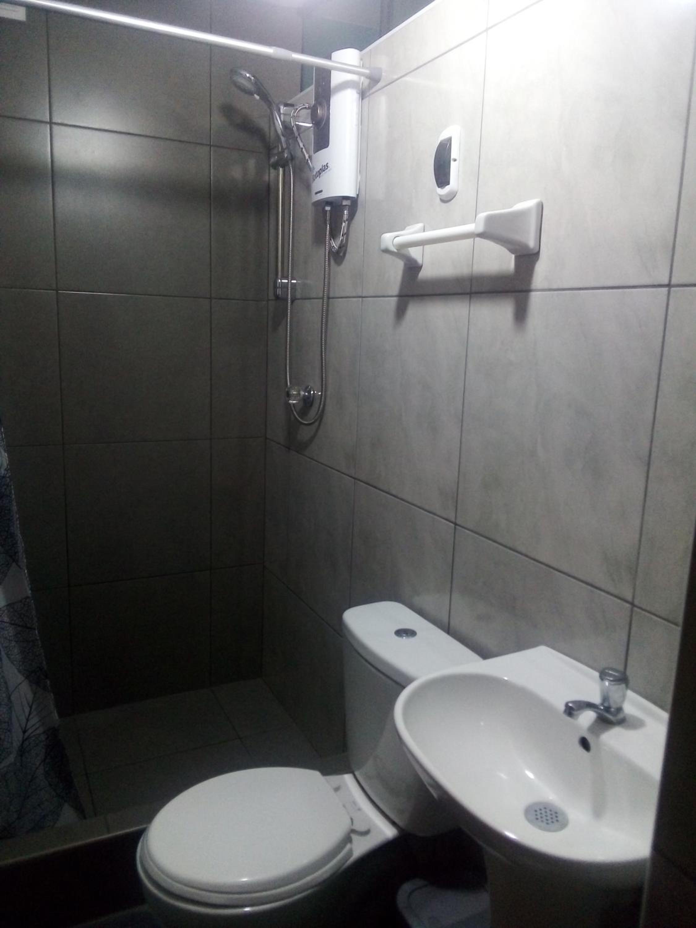 Twin Room with Private Bathroom photo 2