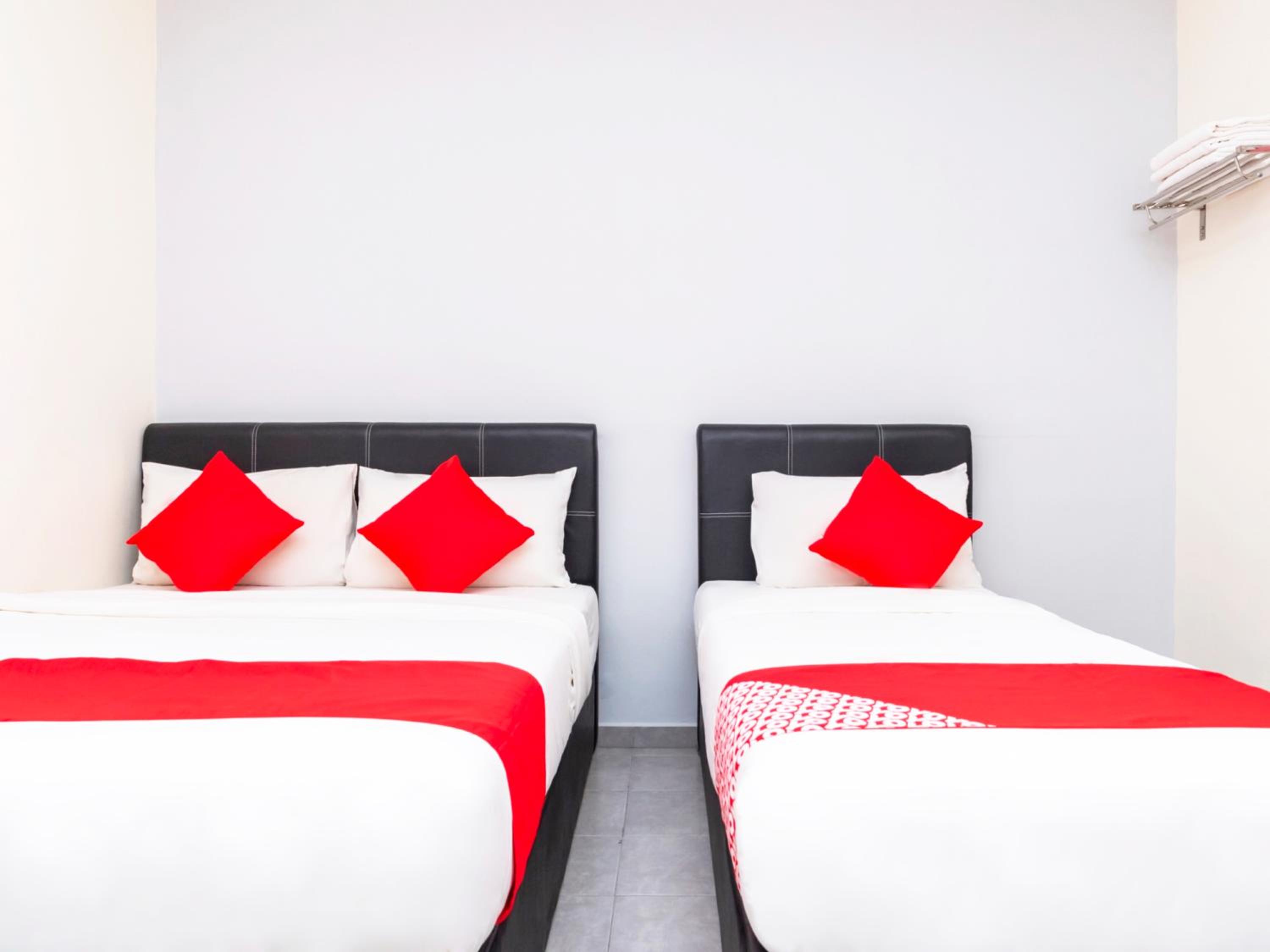 Deluxe Triple Room - Photo 7