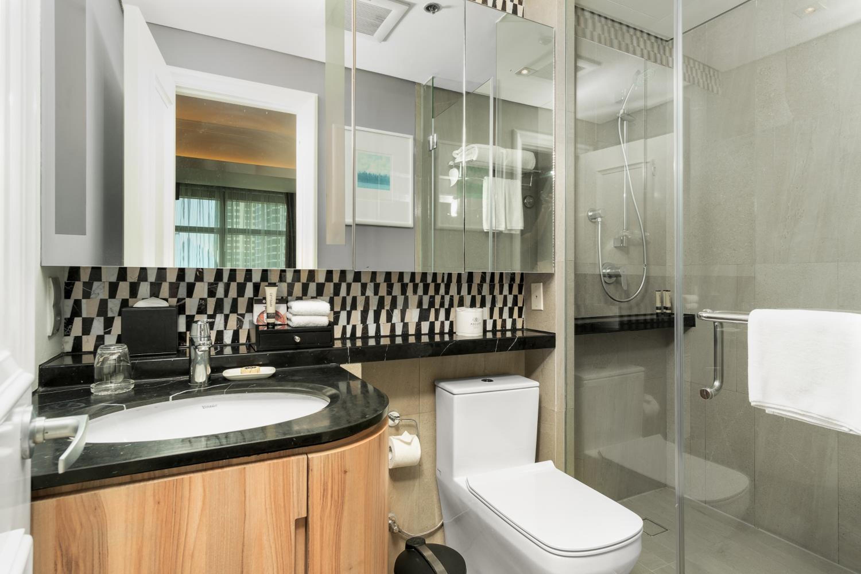 Two-Bedroom Deluxe Suite - Photo 5