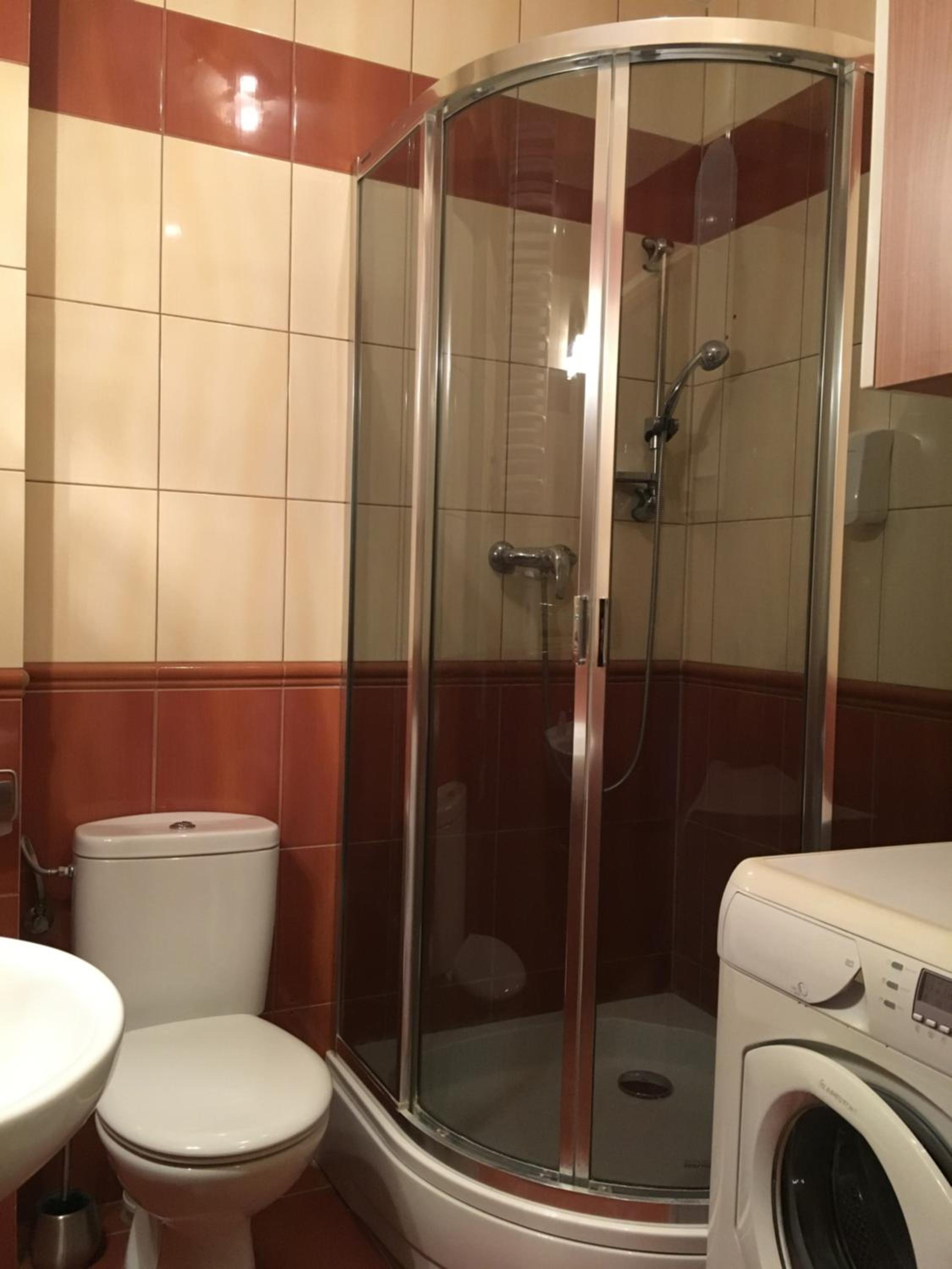 Studio Apartment - Photo 1