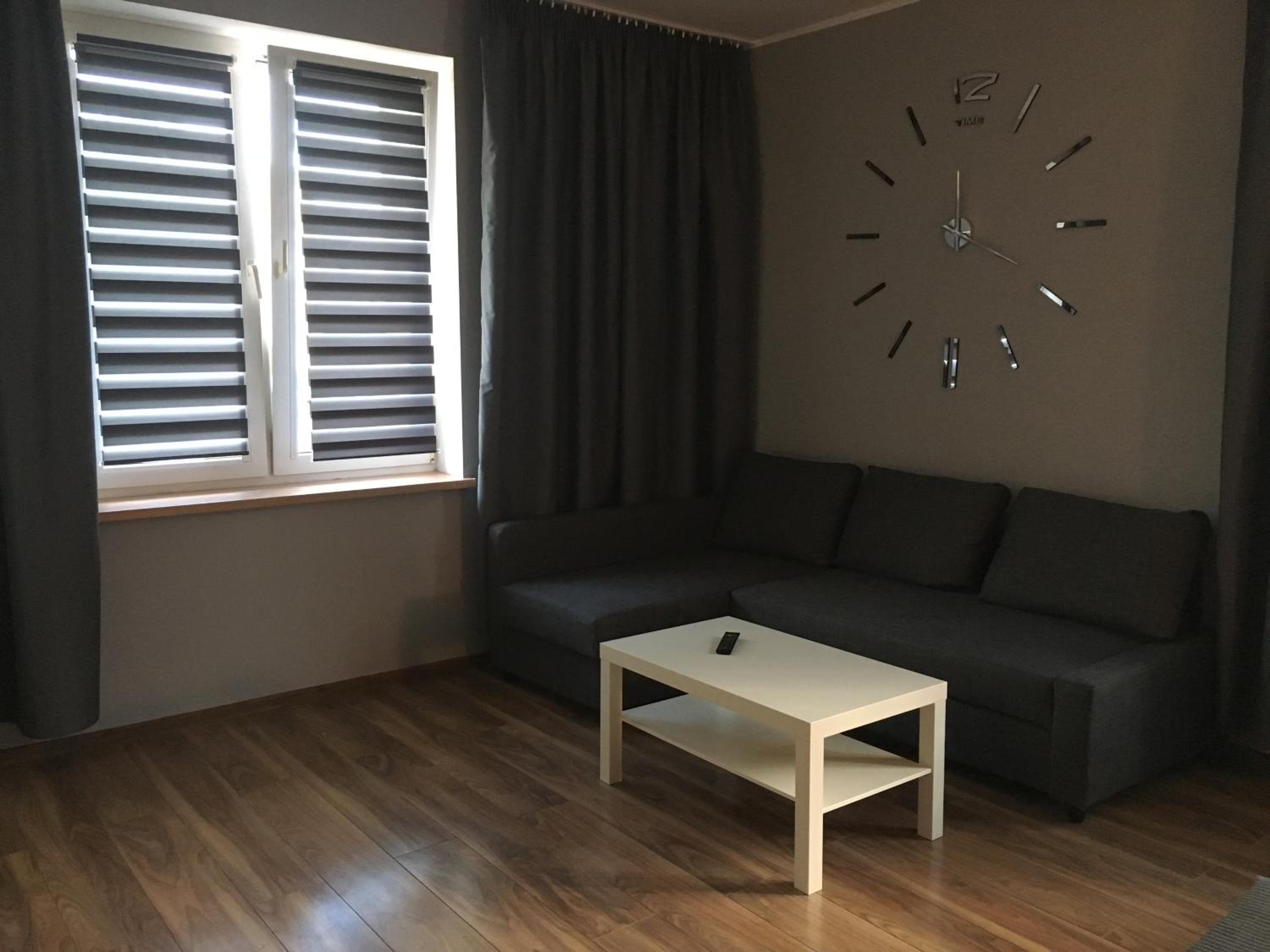 Studio Apartment - Photo 2