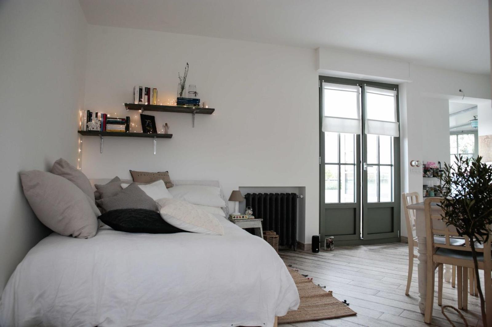 One-Bedroom Apartment - Photo 104