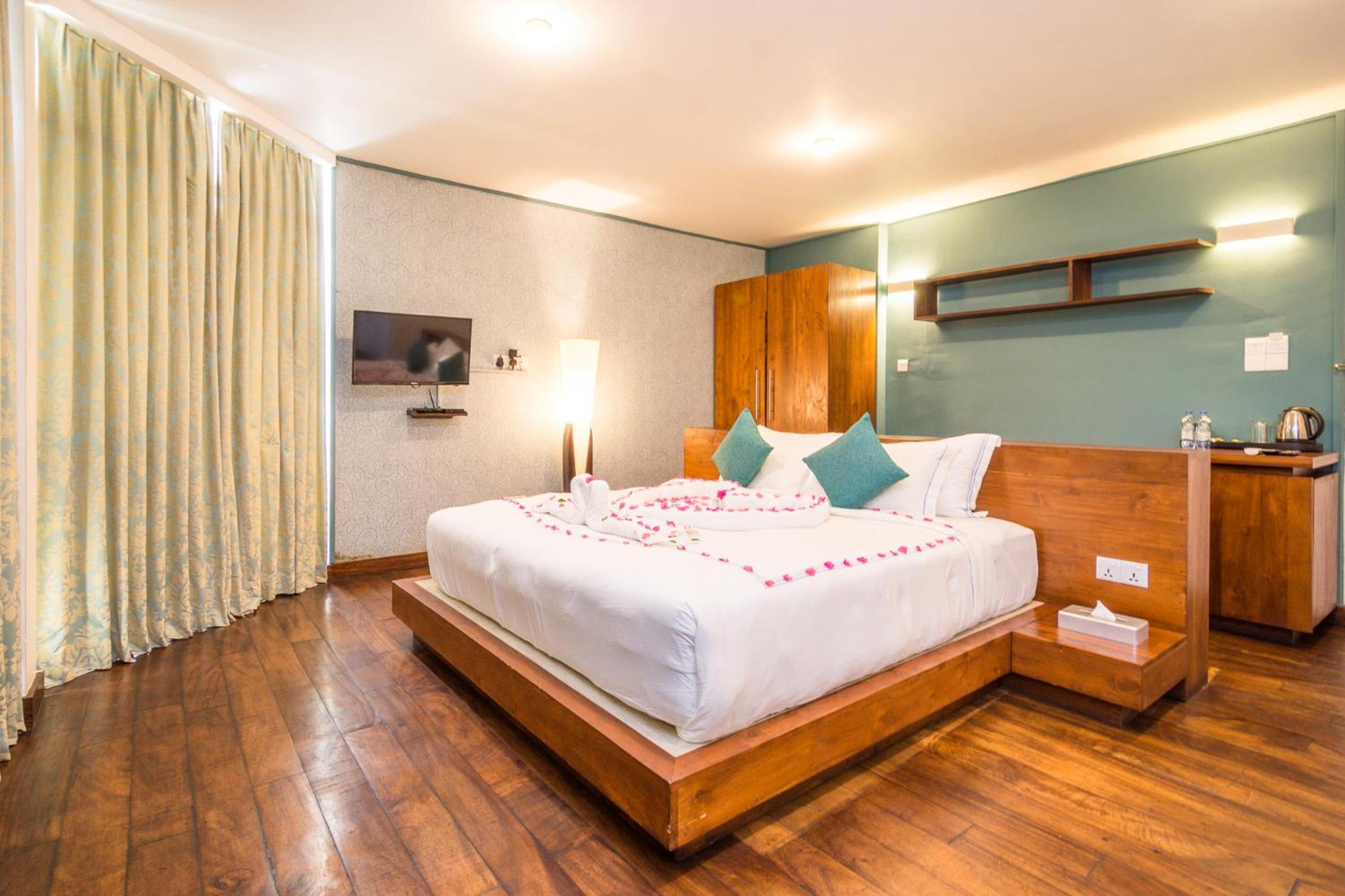 Suite with Lake View photo 1