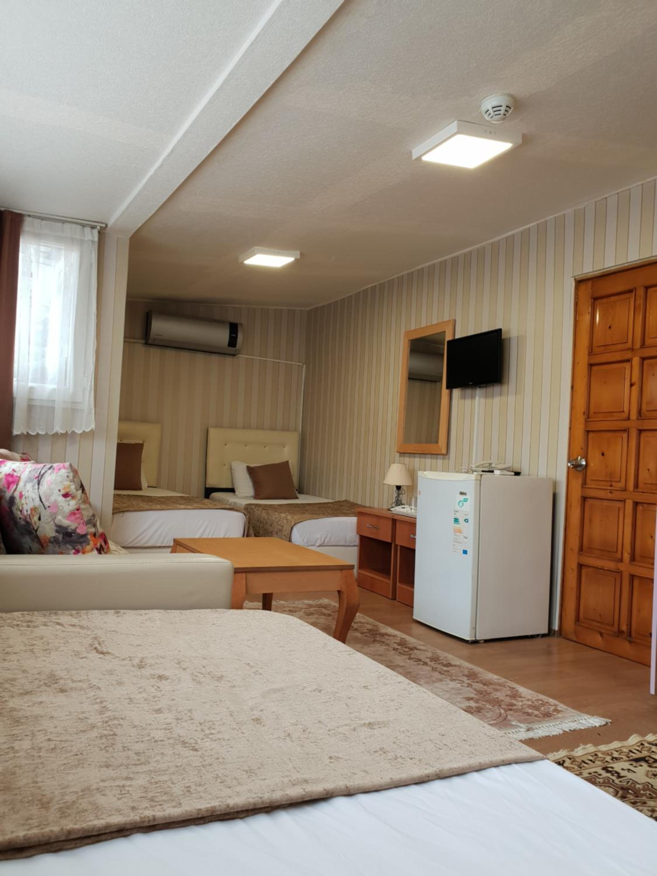 Quadruple Room With Mountain View photo 2