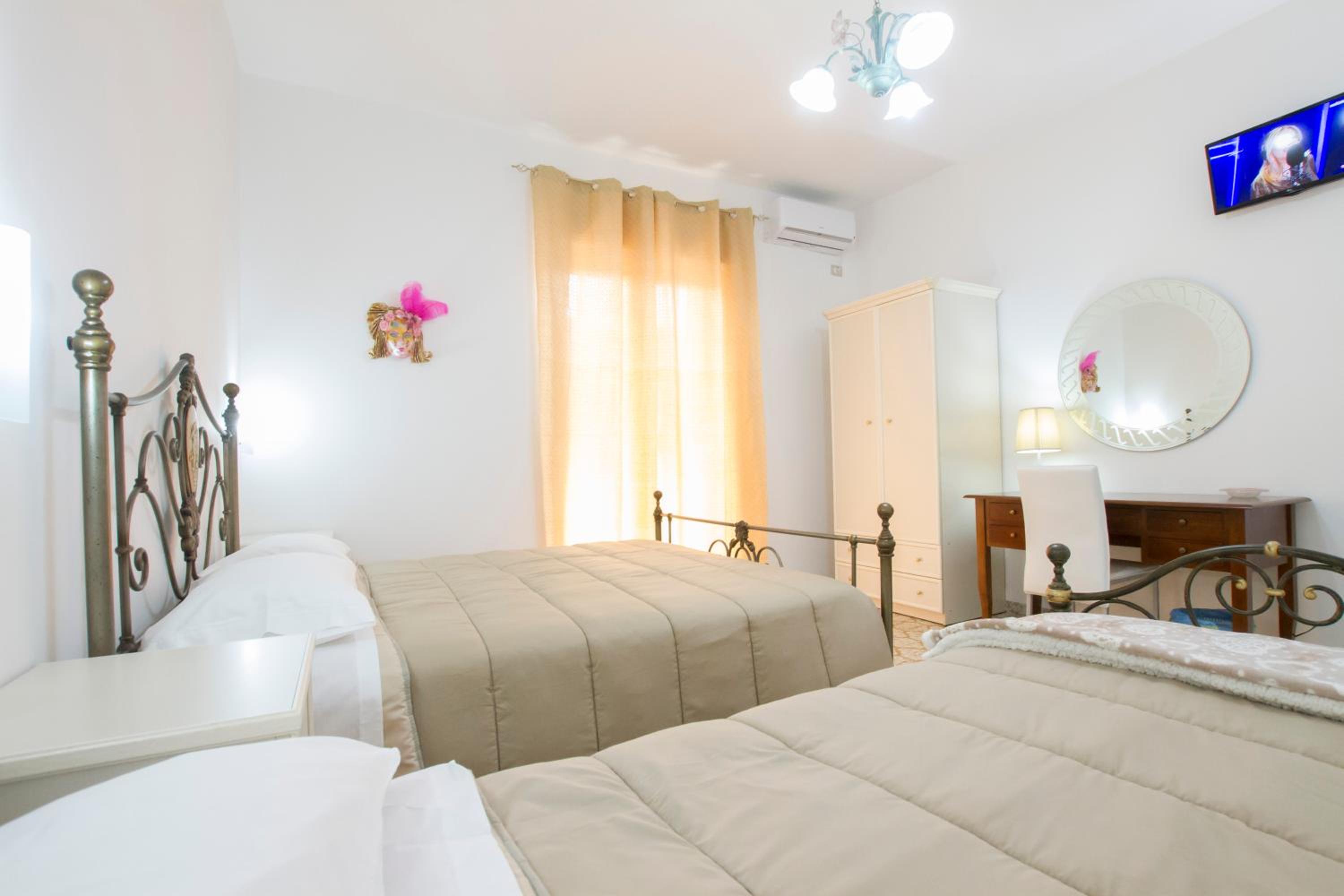 Triple Room with Private Bathroom