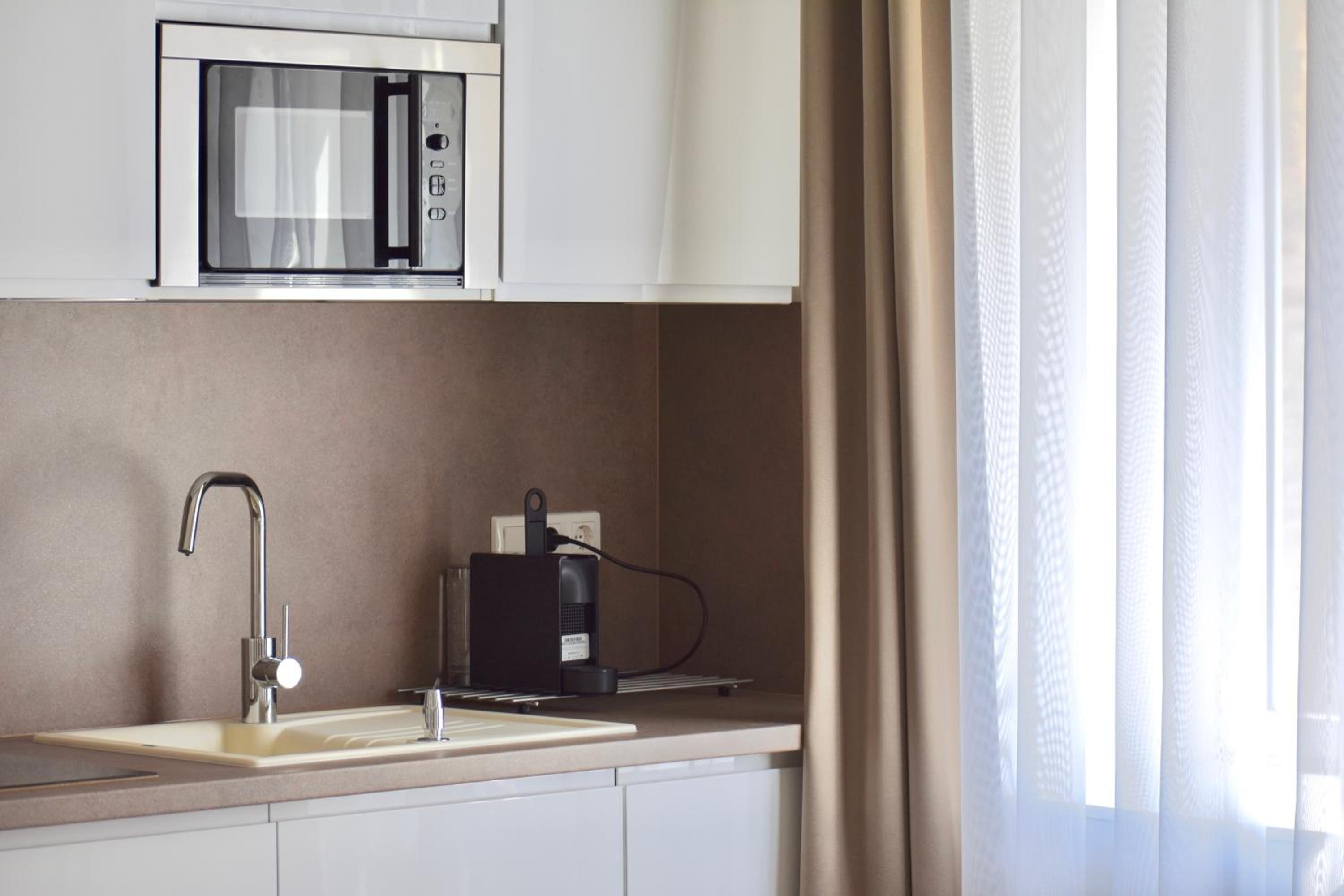 Classic Twin Apartment - Photo 5