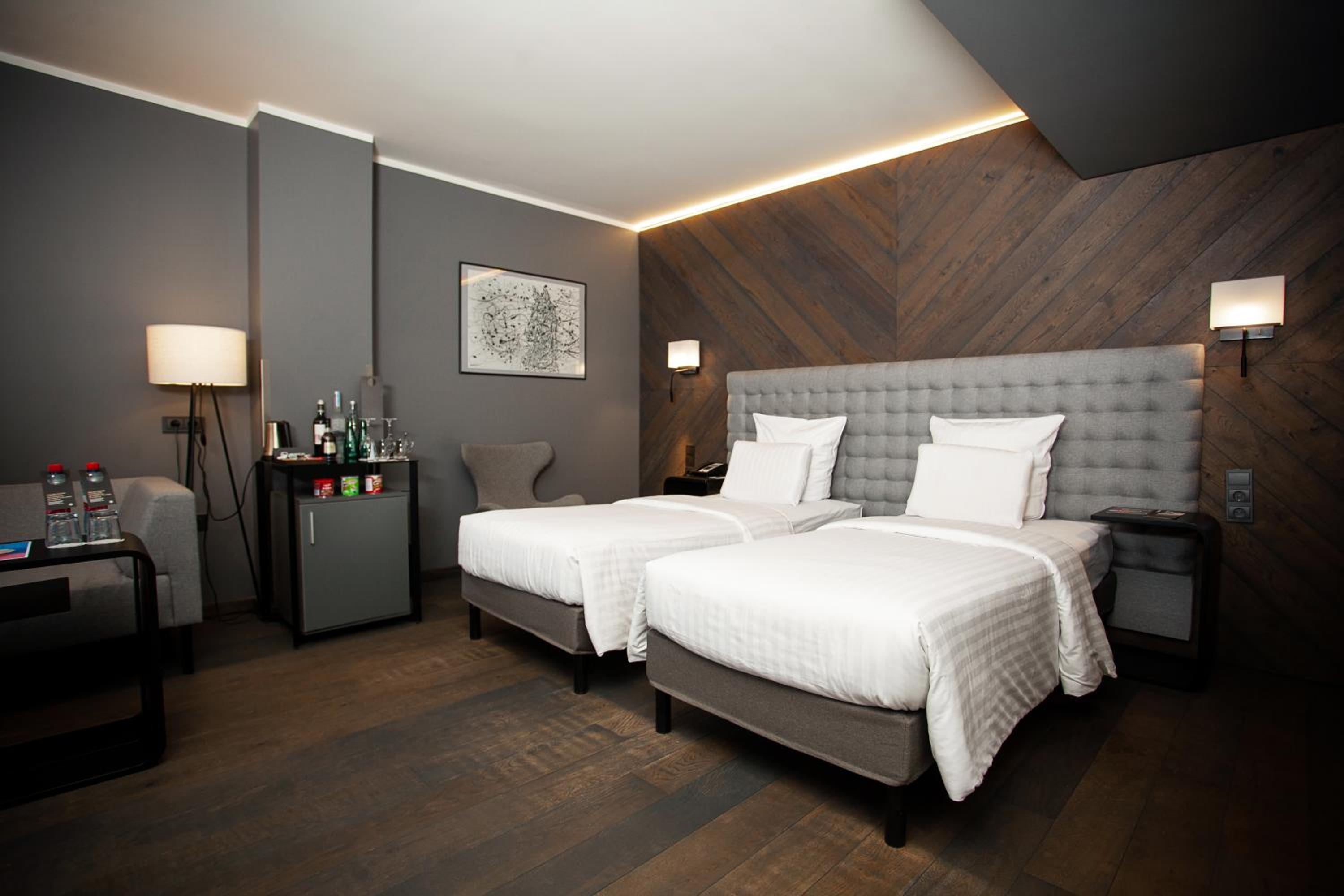 Superior Twin Room - Photo 4