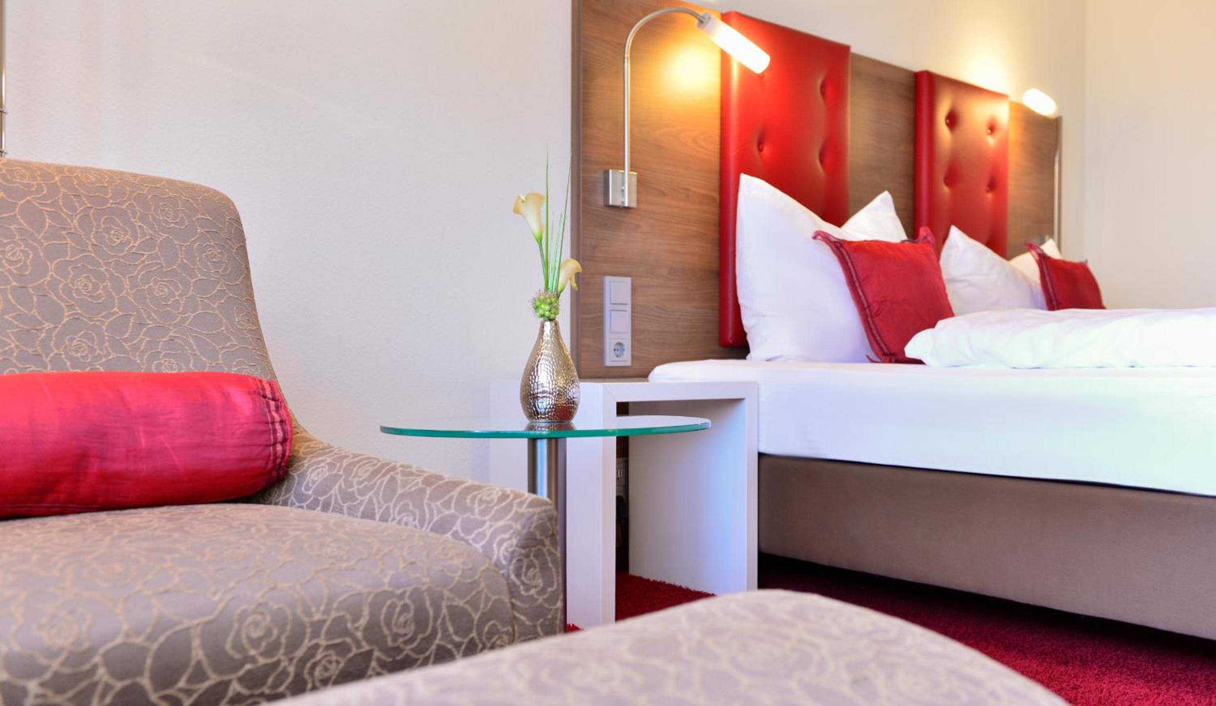 Standard King Room photo 2