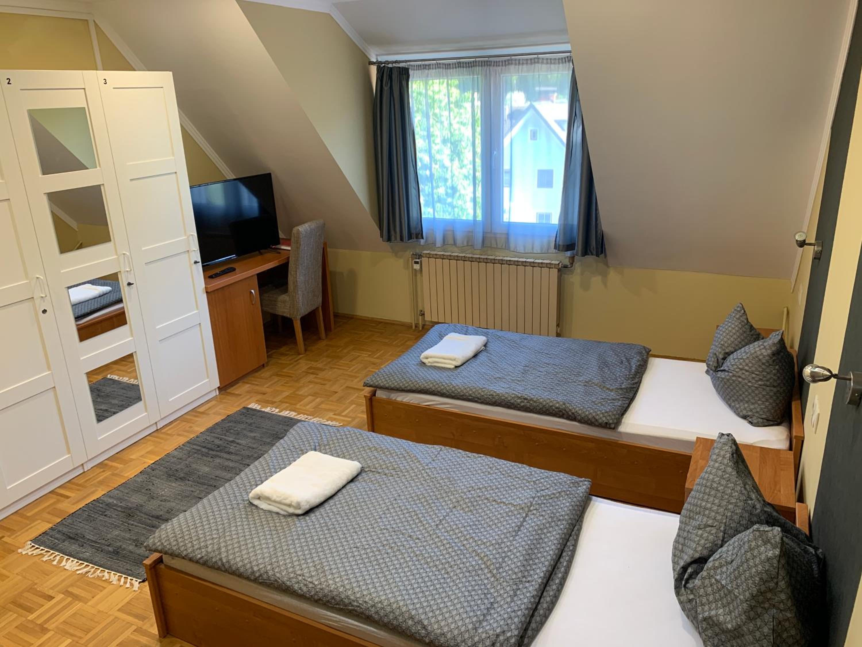 Three-Bedroom Apartment - Photo 73