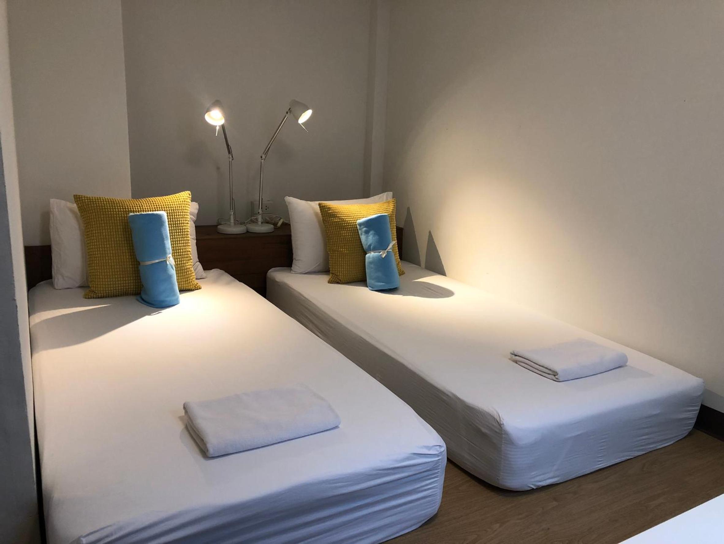 Economy Twin Room photo 3