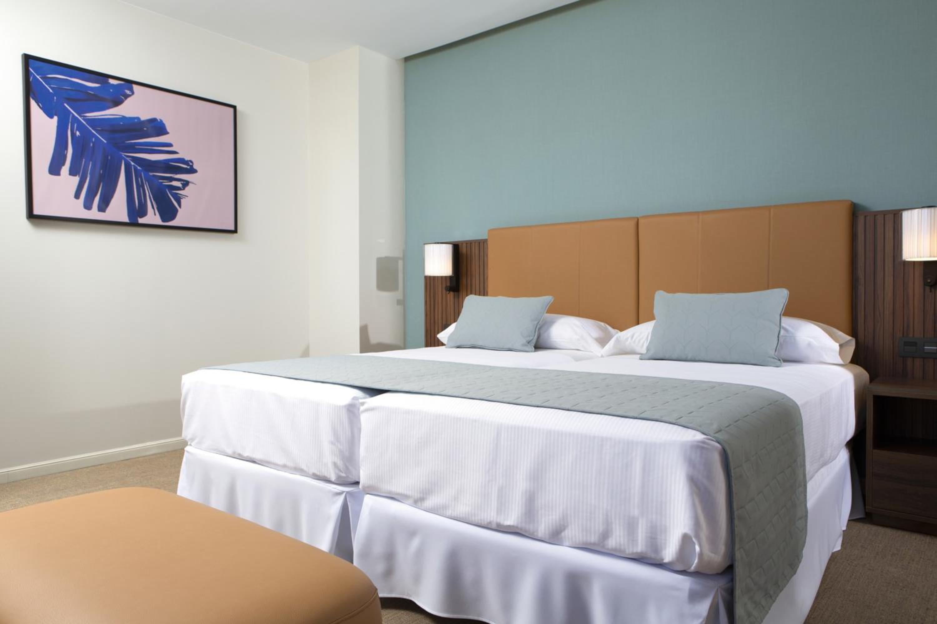 Deluxe Family Twin Room photo 2