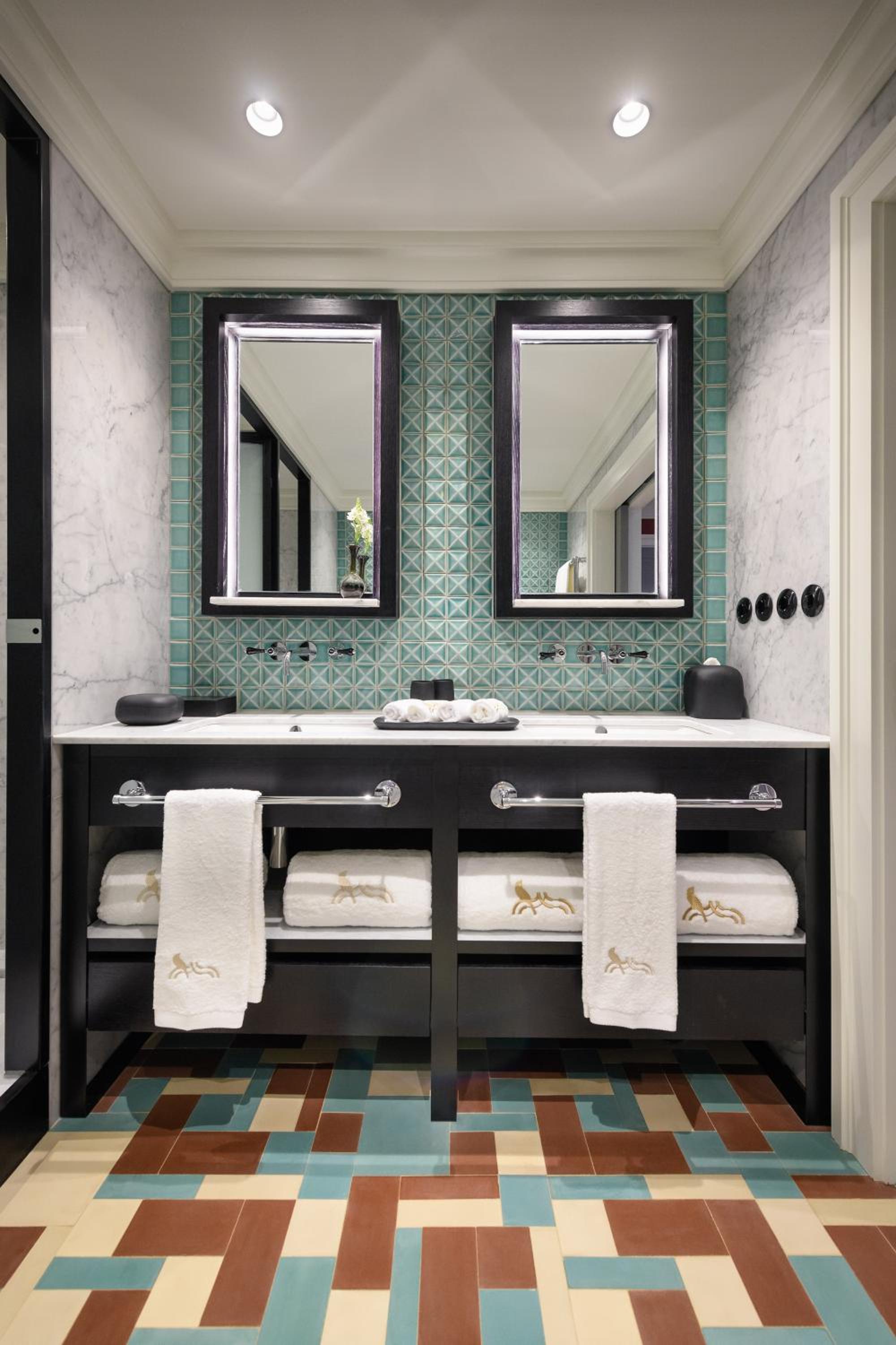 Deluxe Junior Suite - Photo 5