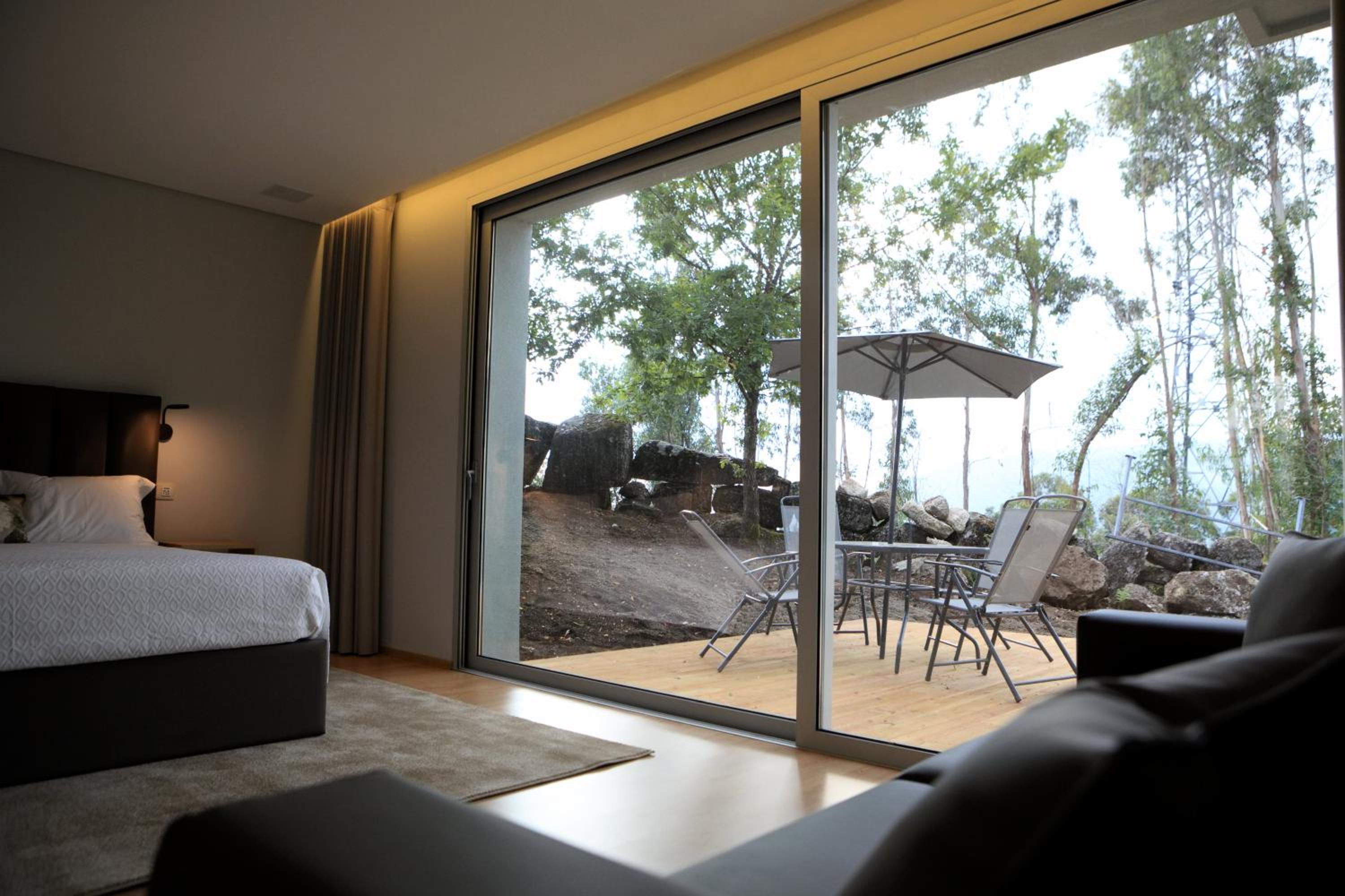 Deluxe King Suite - Photo 3