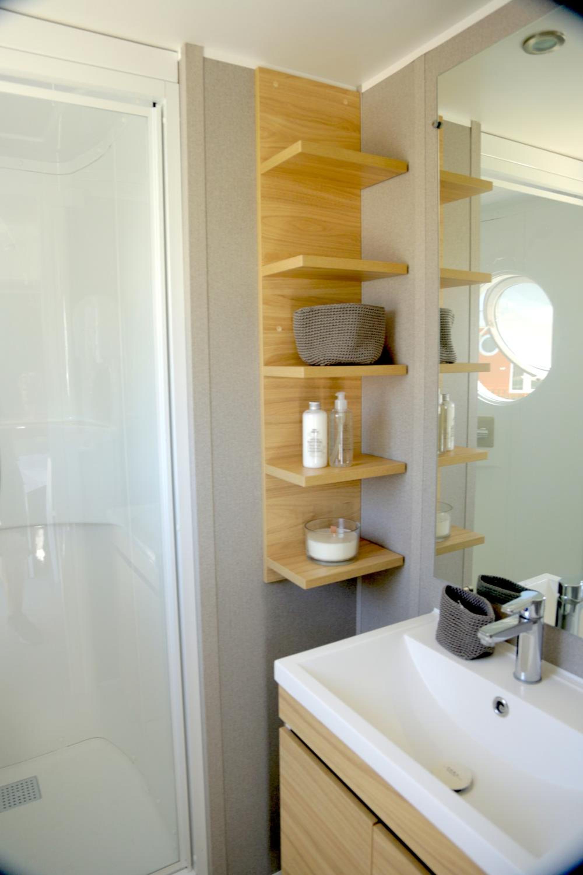 Two Bedroom Deluxe Bungalow - Photo 7