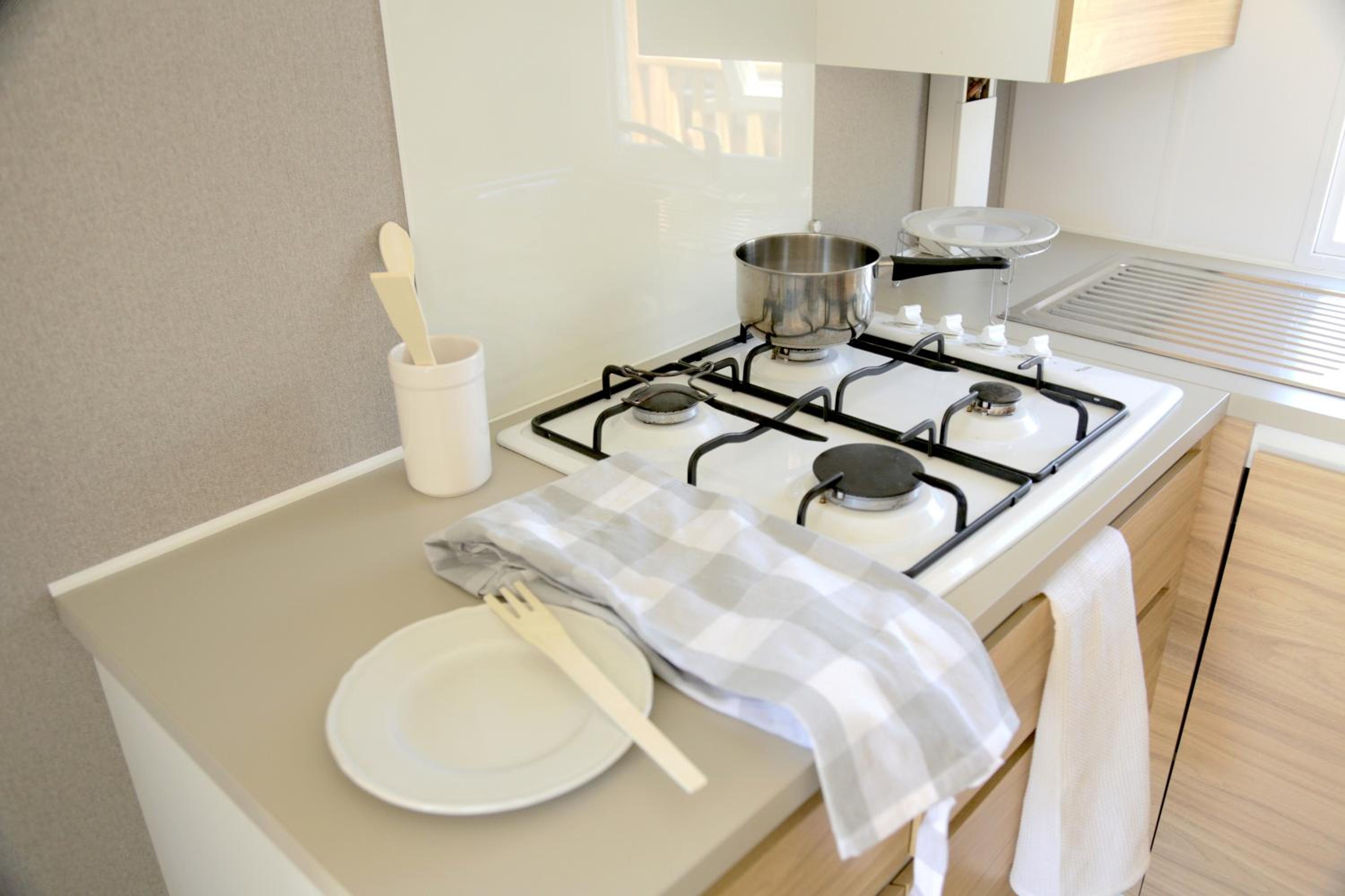 Three Bedroom Deluxe Bungalow - Photo 6