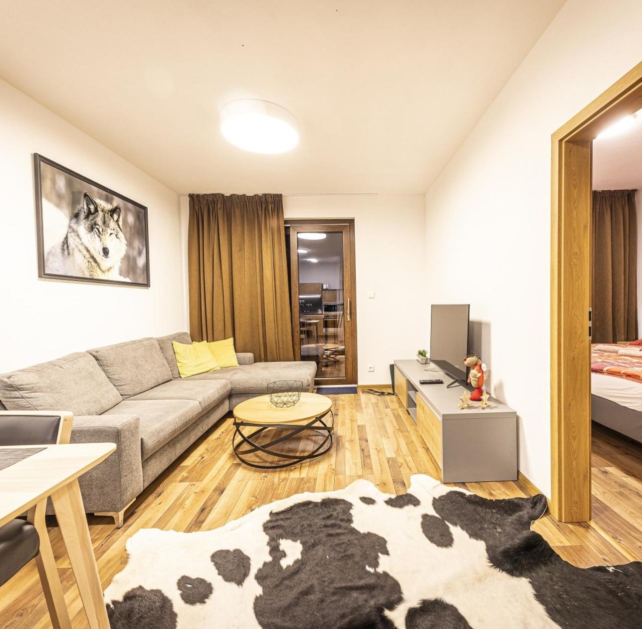 Suite with Mountain View