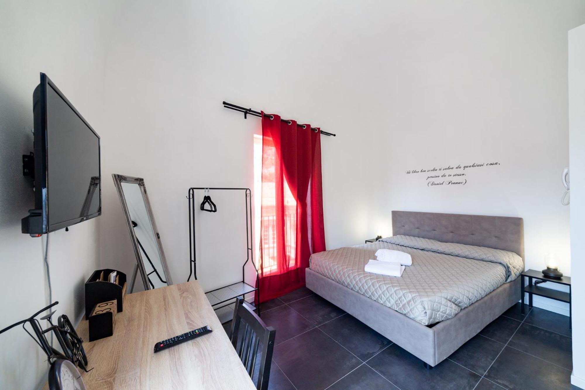 Double Room with Private Bathroom - Photo 17