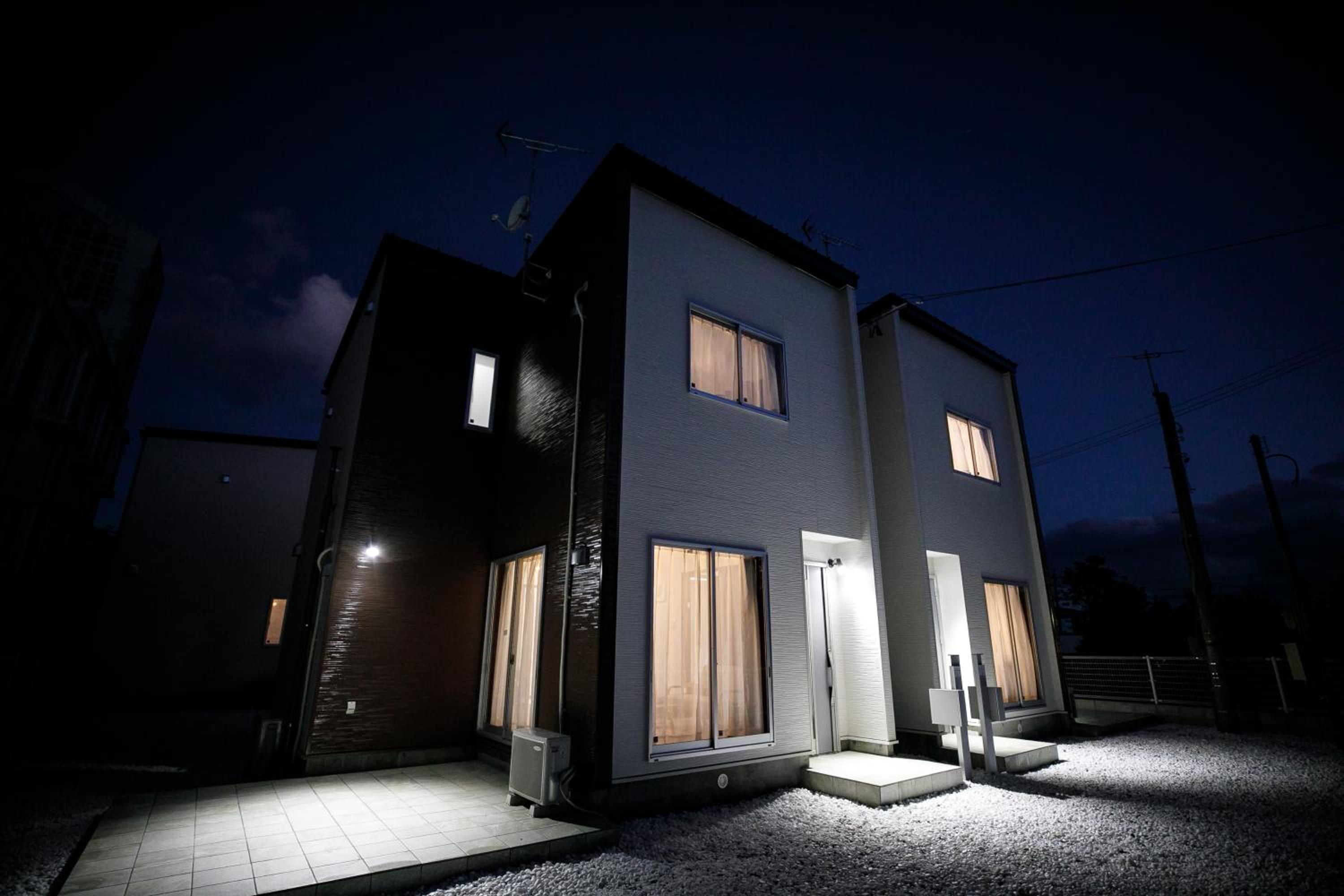 Three-Bedroom House photo 2