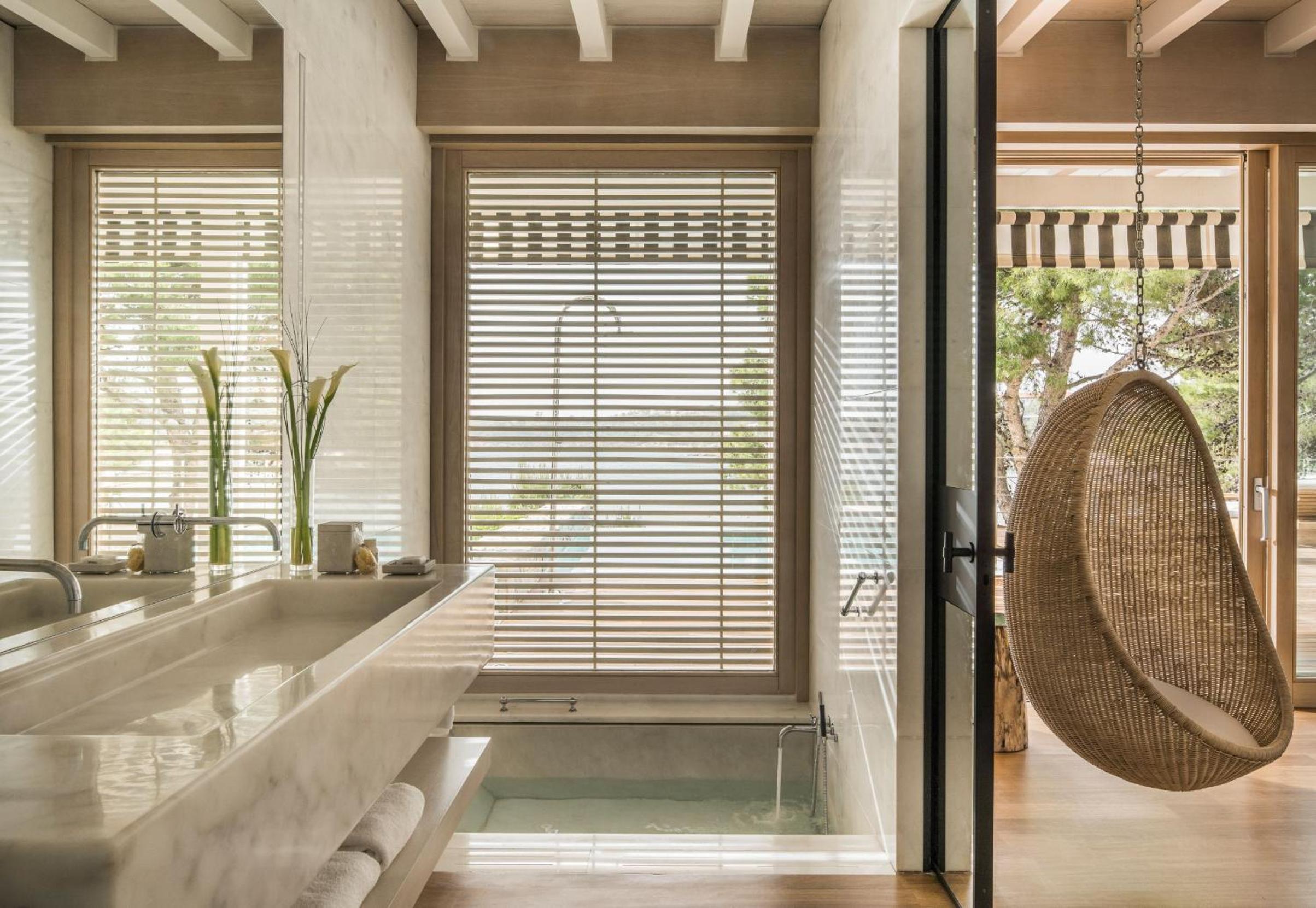 Bungalow Suite with Private Pool and Sea View photo 3