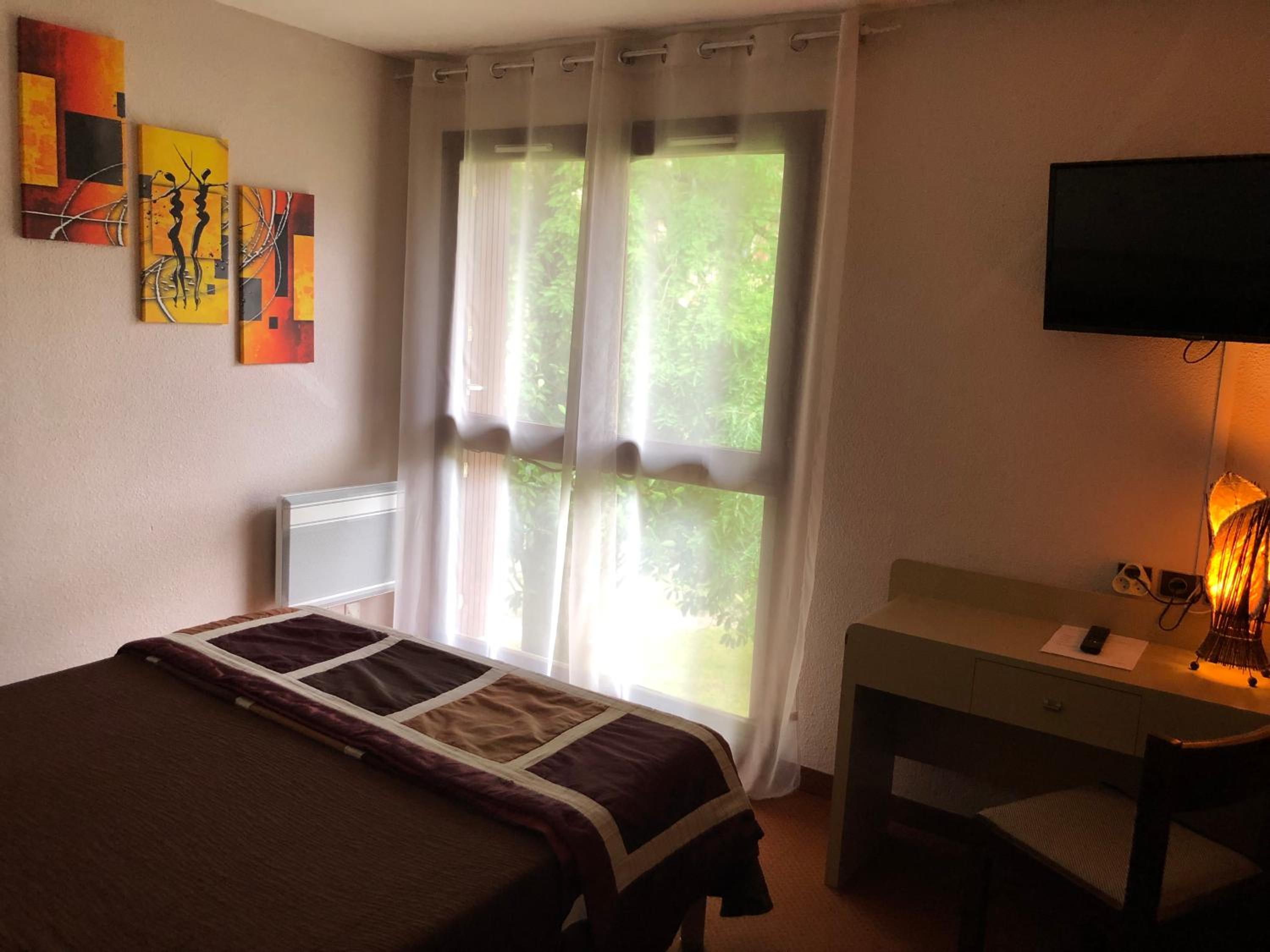 Standard Double Room - Photo 1