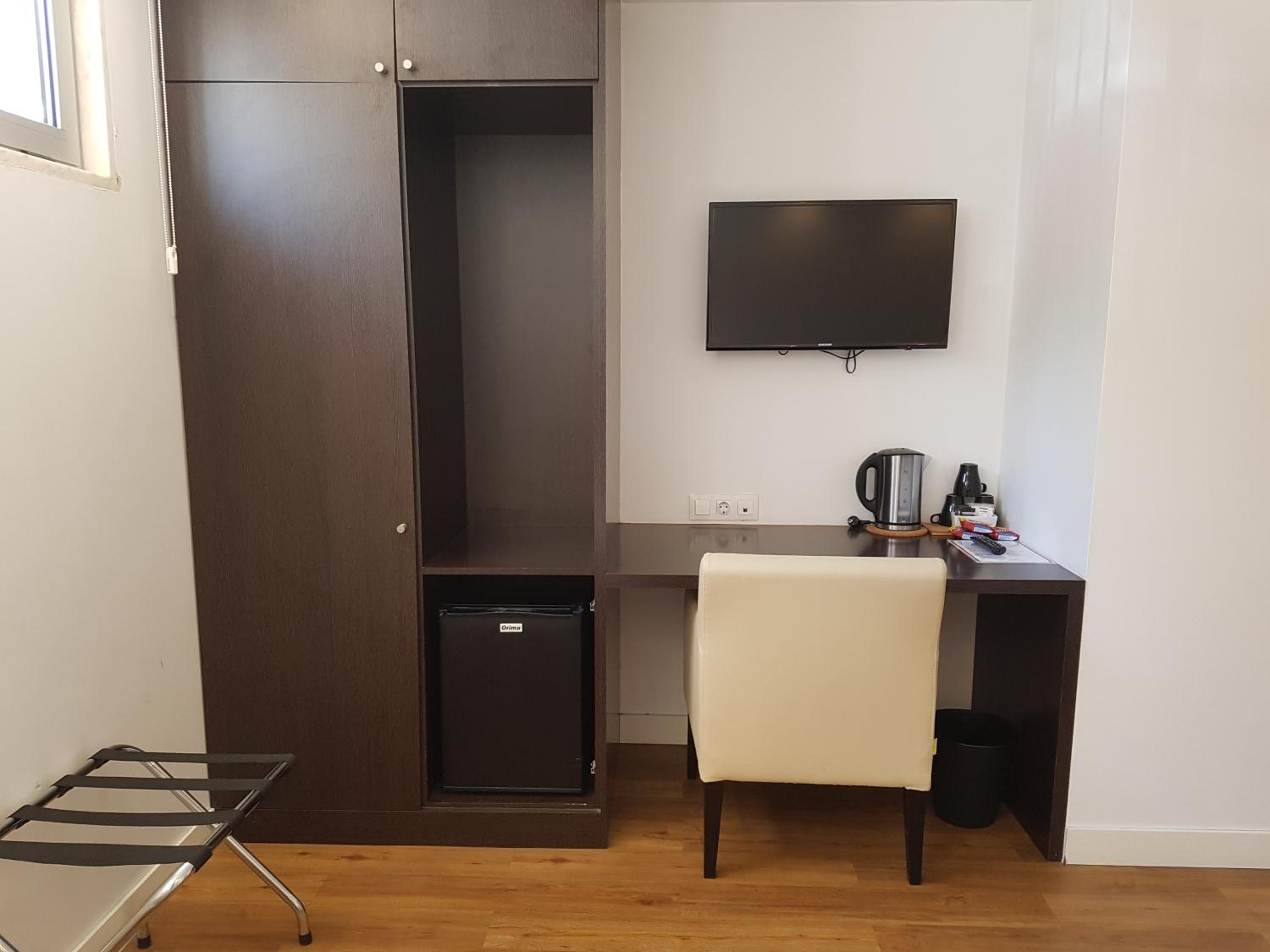 Triple Room Lower Level Without Kitchenette