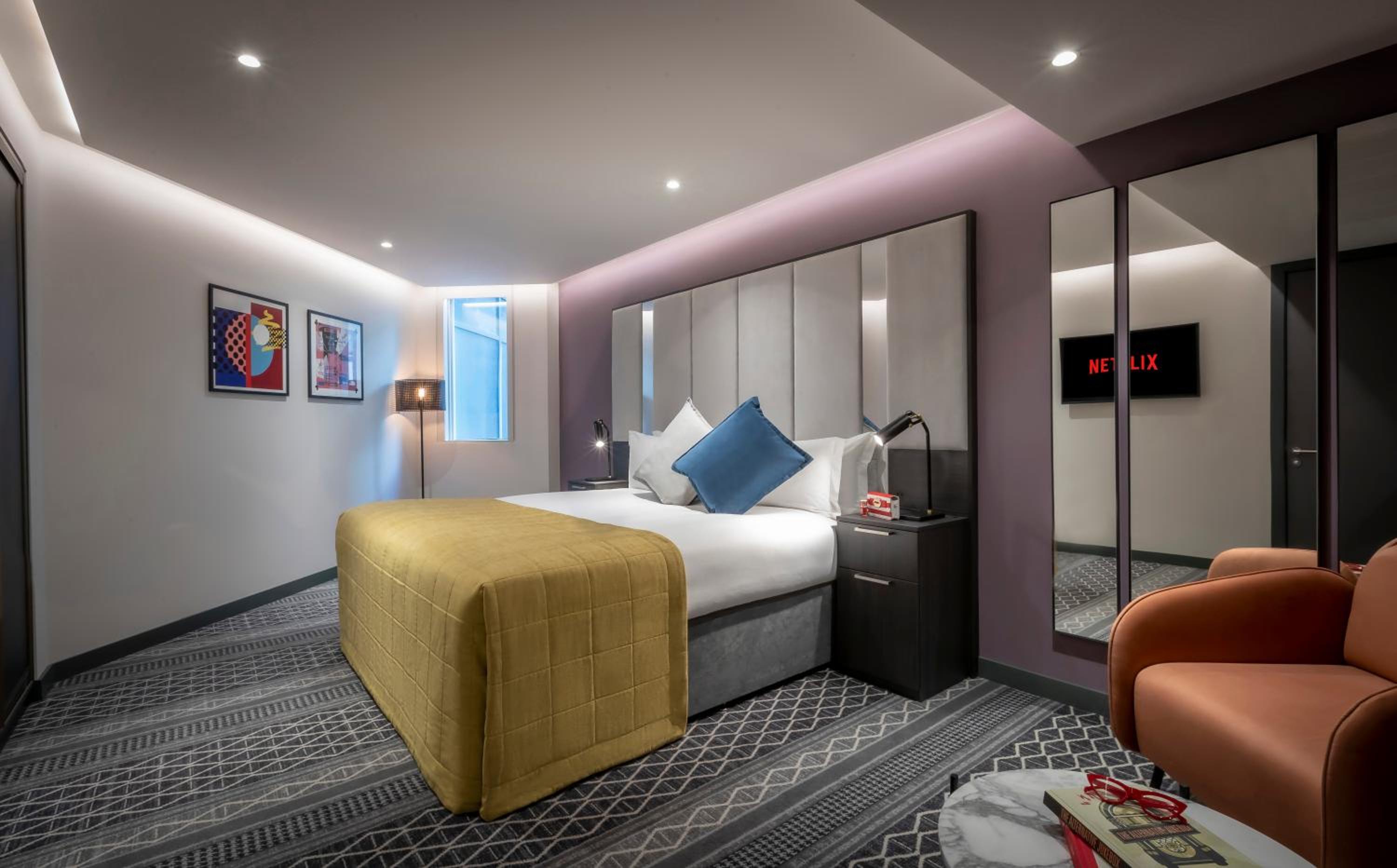Deluxe Room - Photo 1
