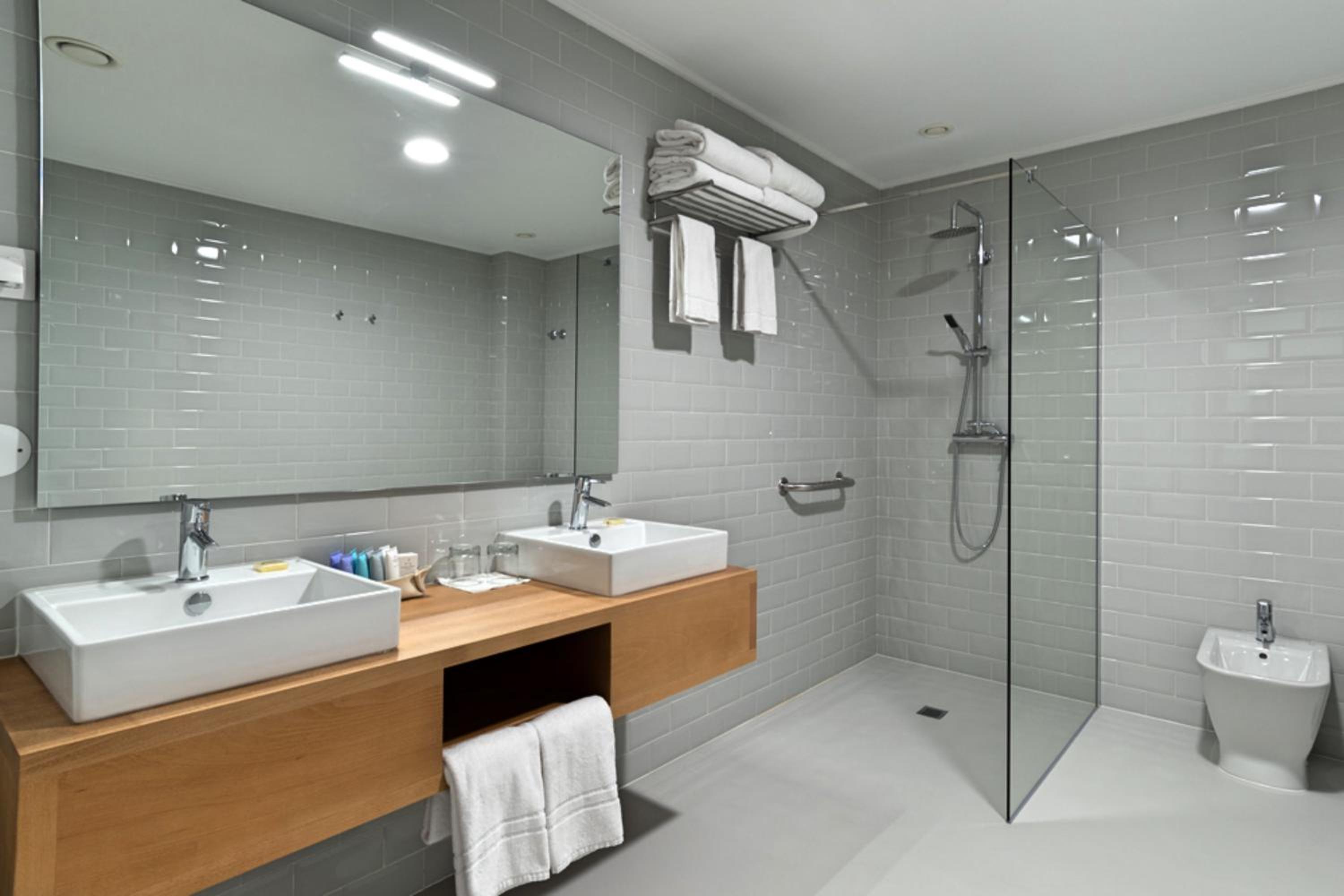 Suite with Mountain View - Photo 2