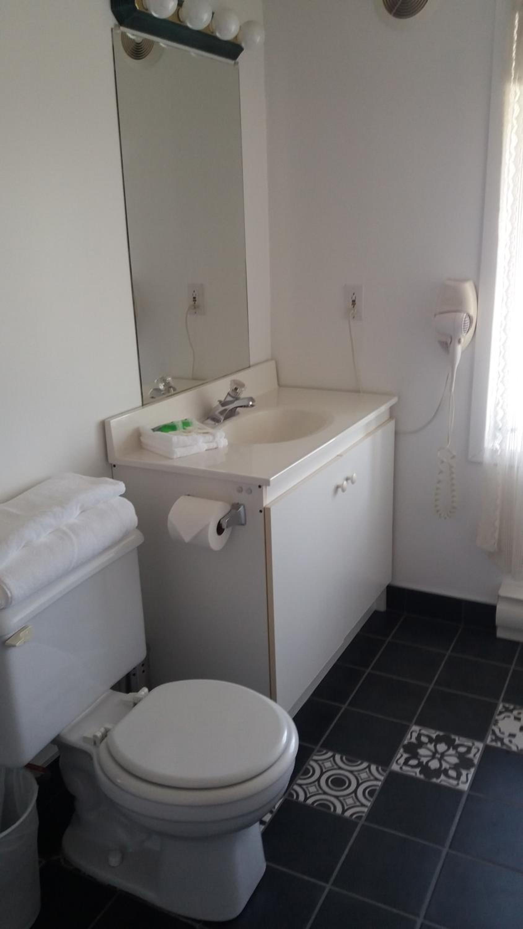 Double Room - Photo 3