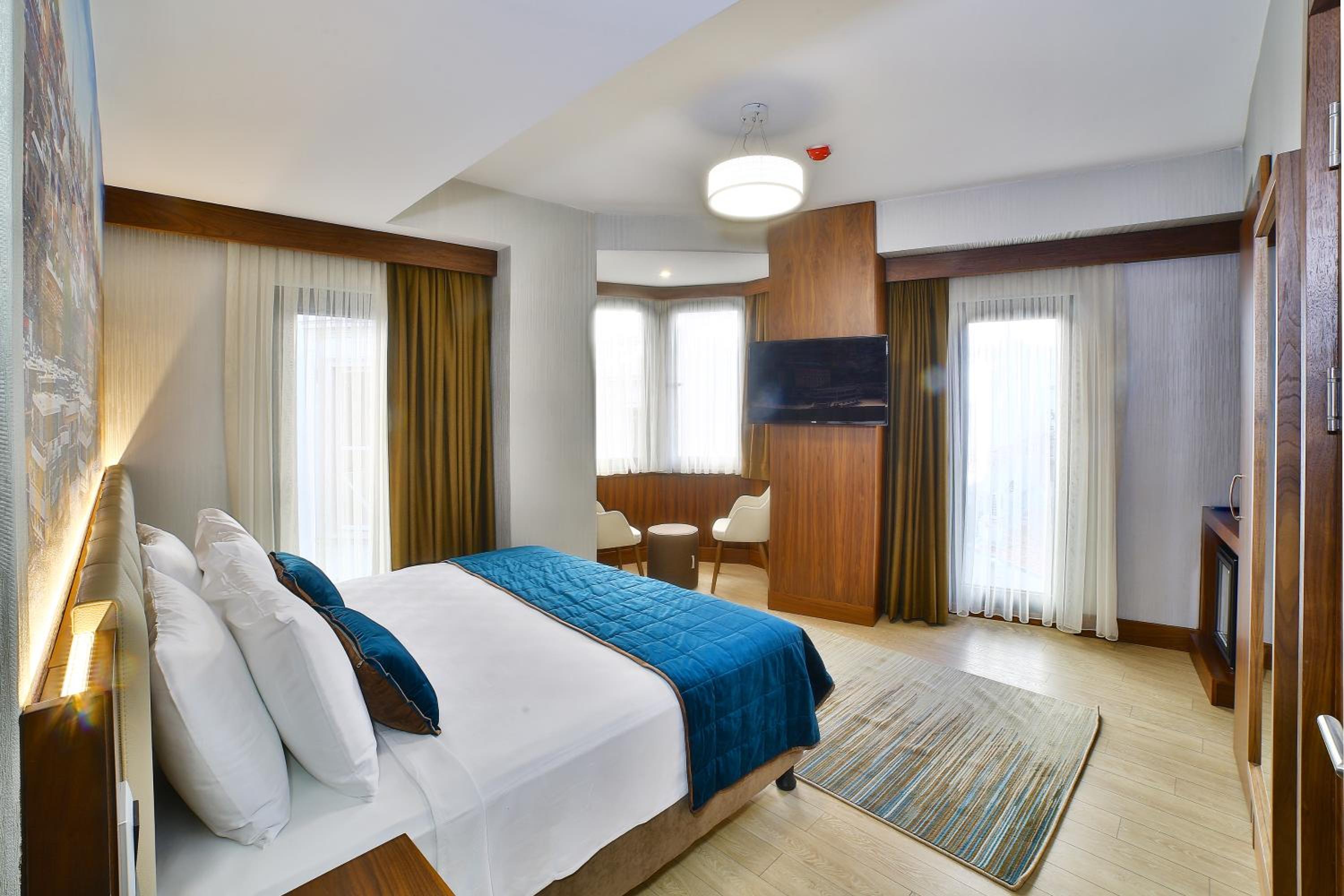 Superior Queen Room photo 1