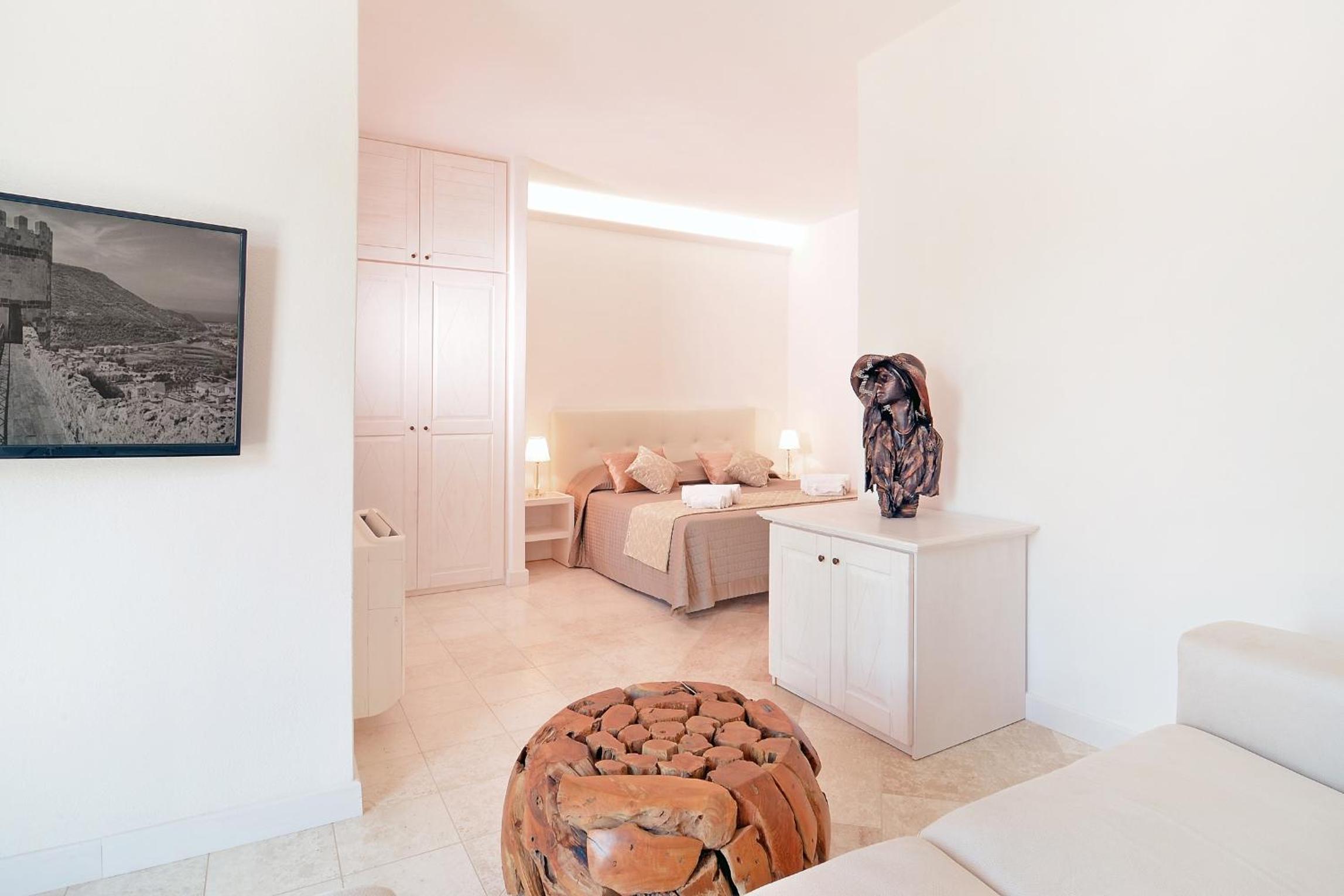 Two-Bedroom Suite photo 3