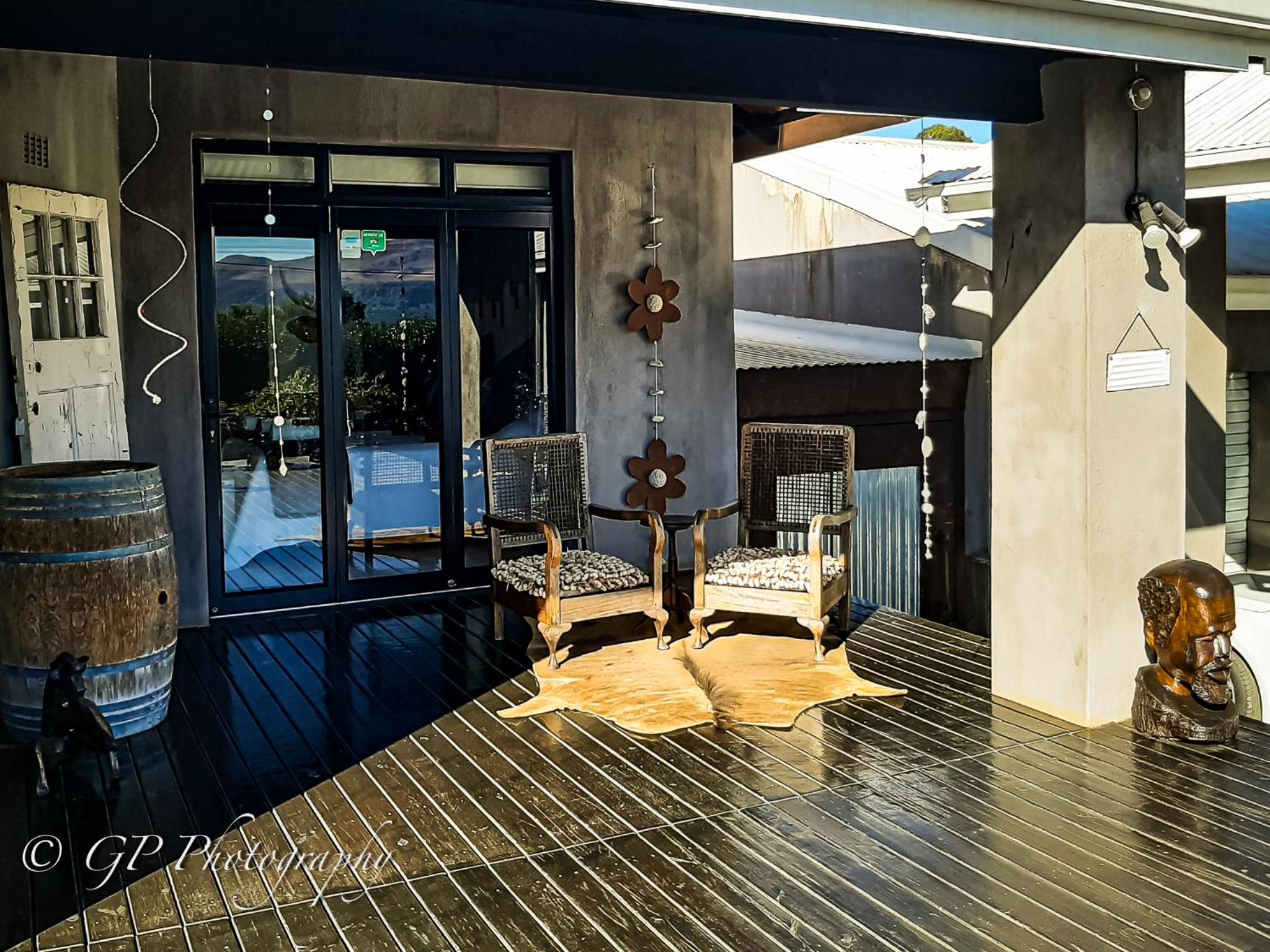 Deluxe Queen Suite - Photo 34