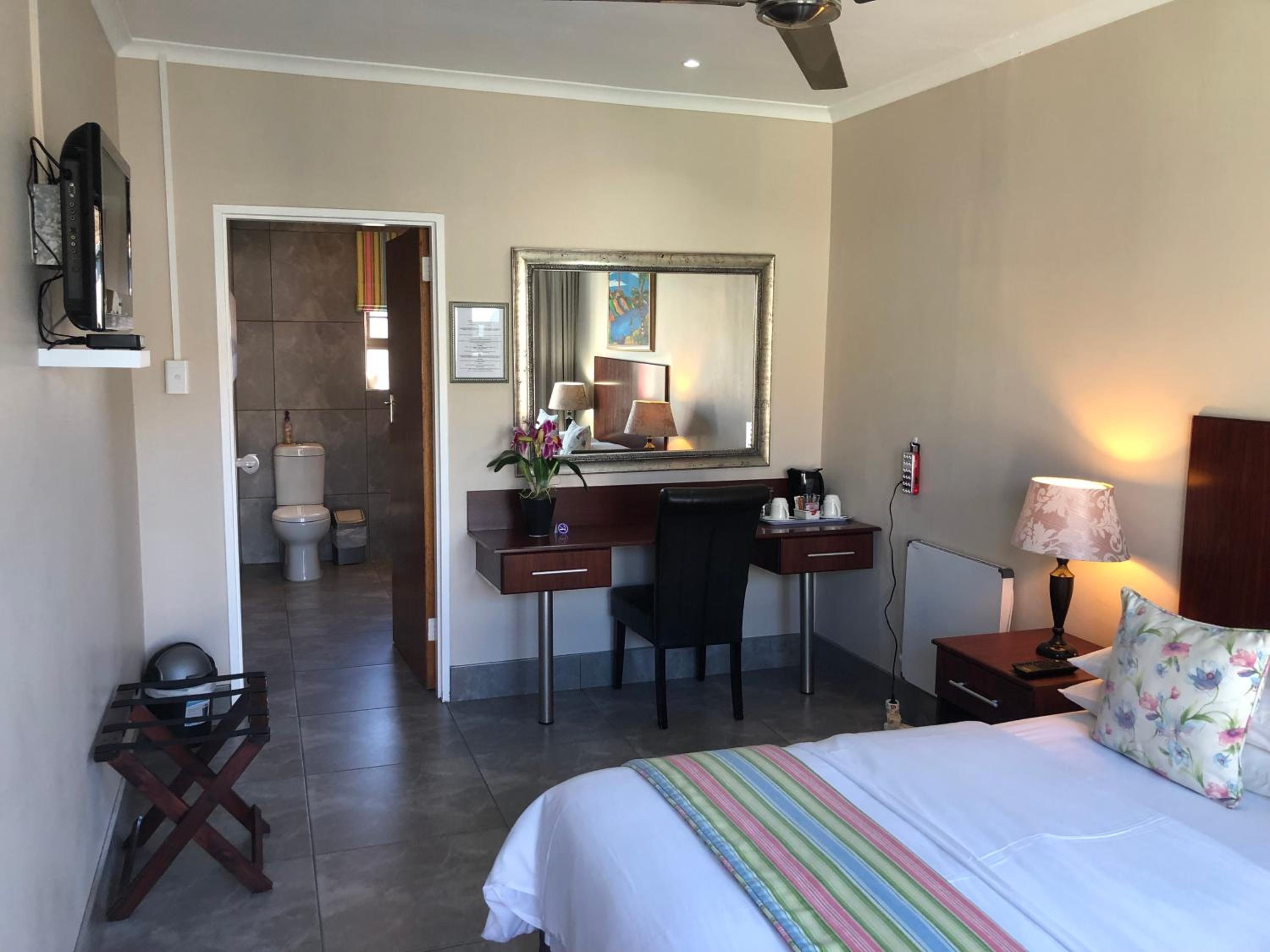  Double Room - Photo 15