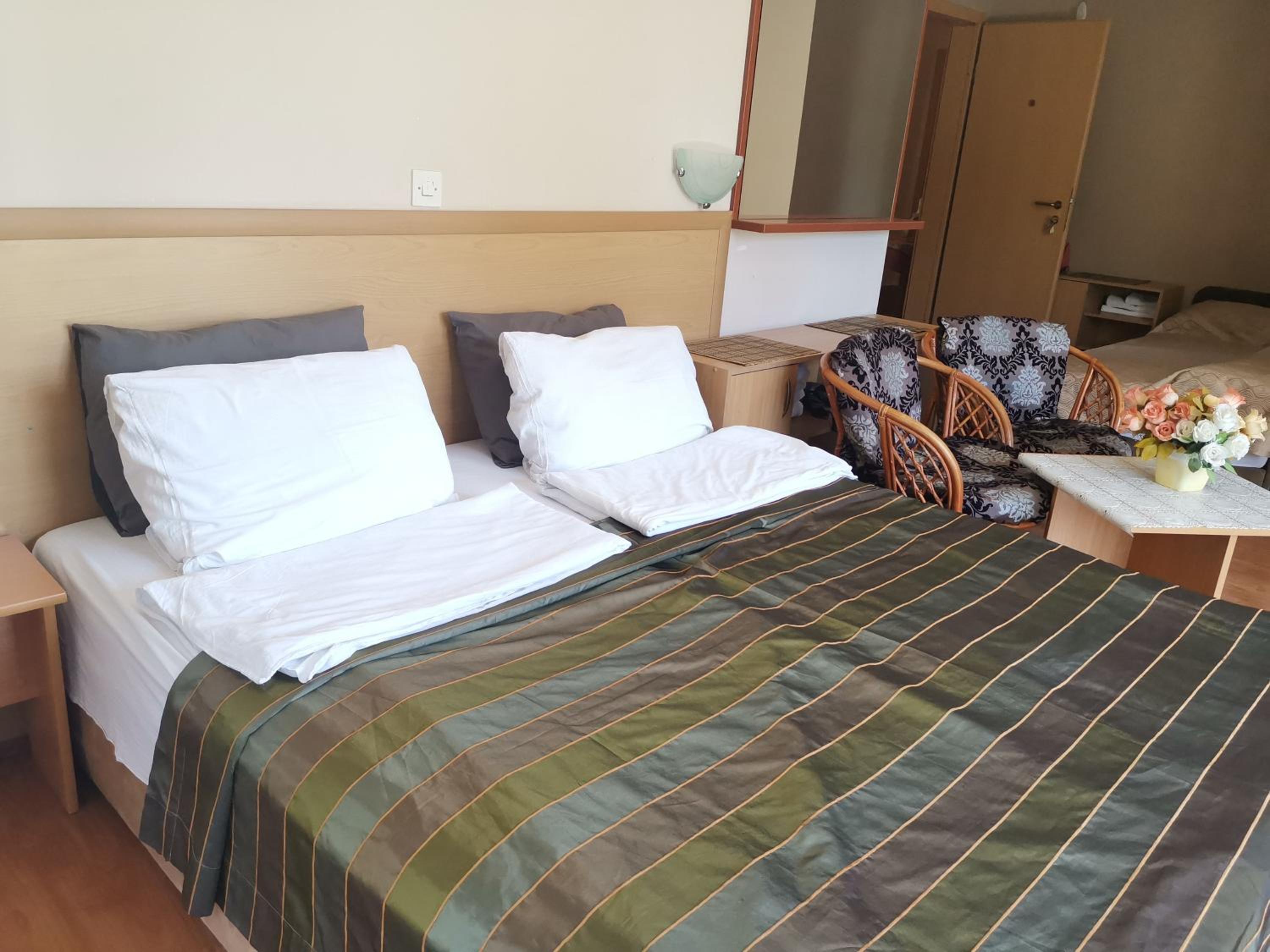 Apartment (3 Adults) - Photo 9