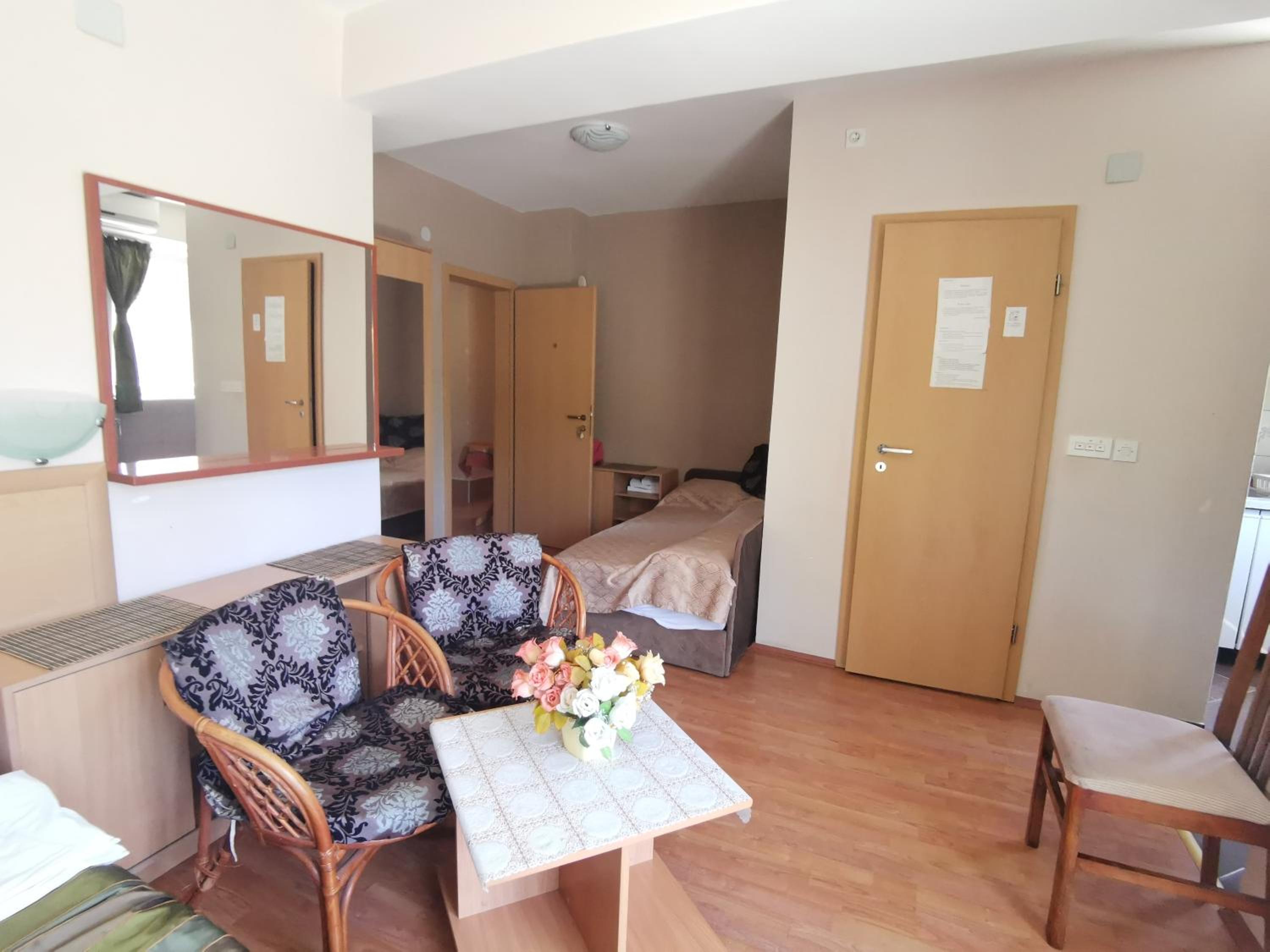 Apartment (3 Adults) - Photo 8