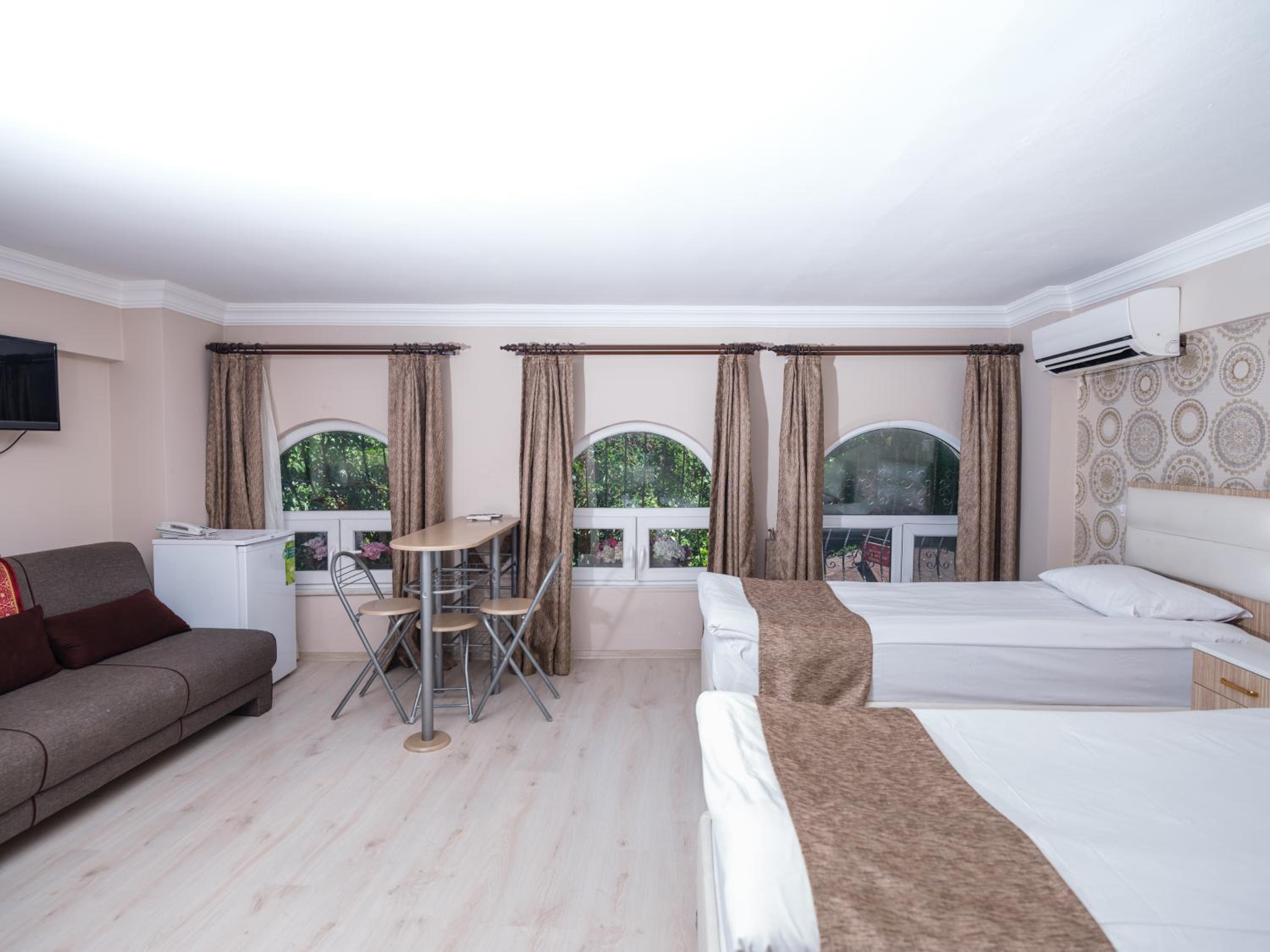 Standard Triple Room photo 1