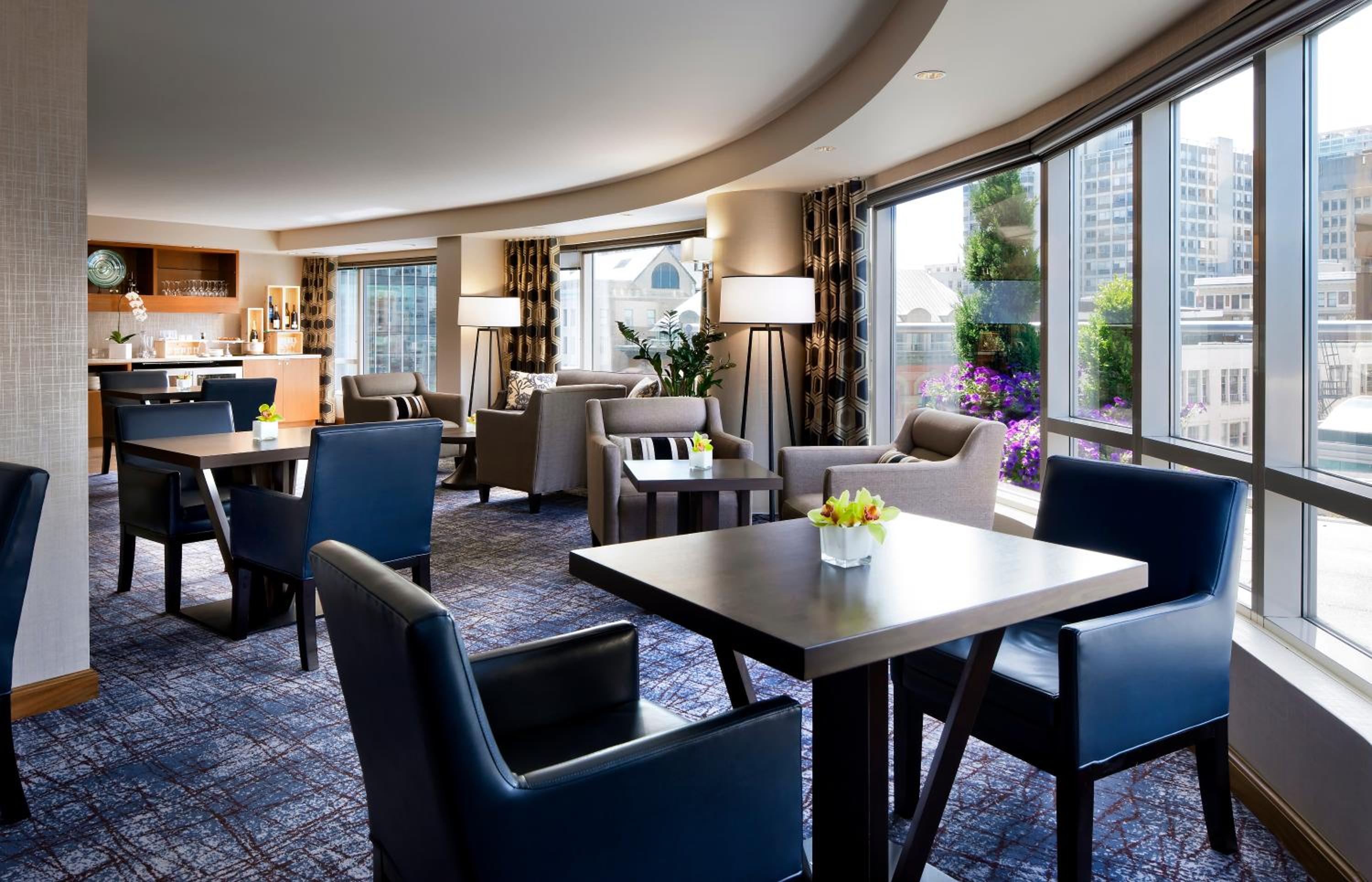 Fairmont Gold City View King Room