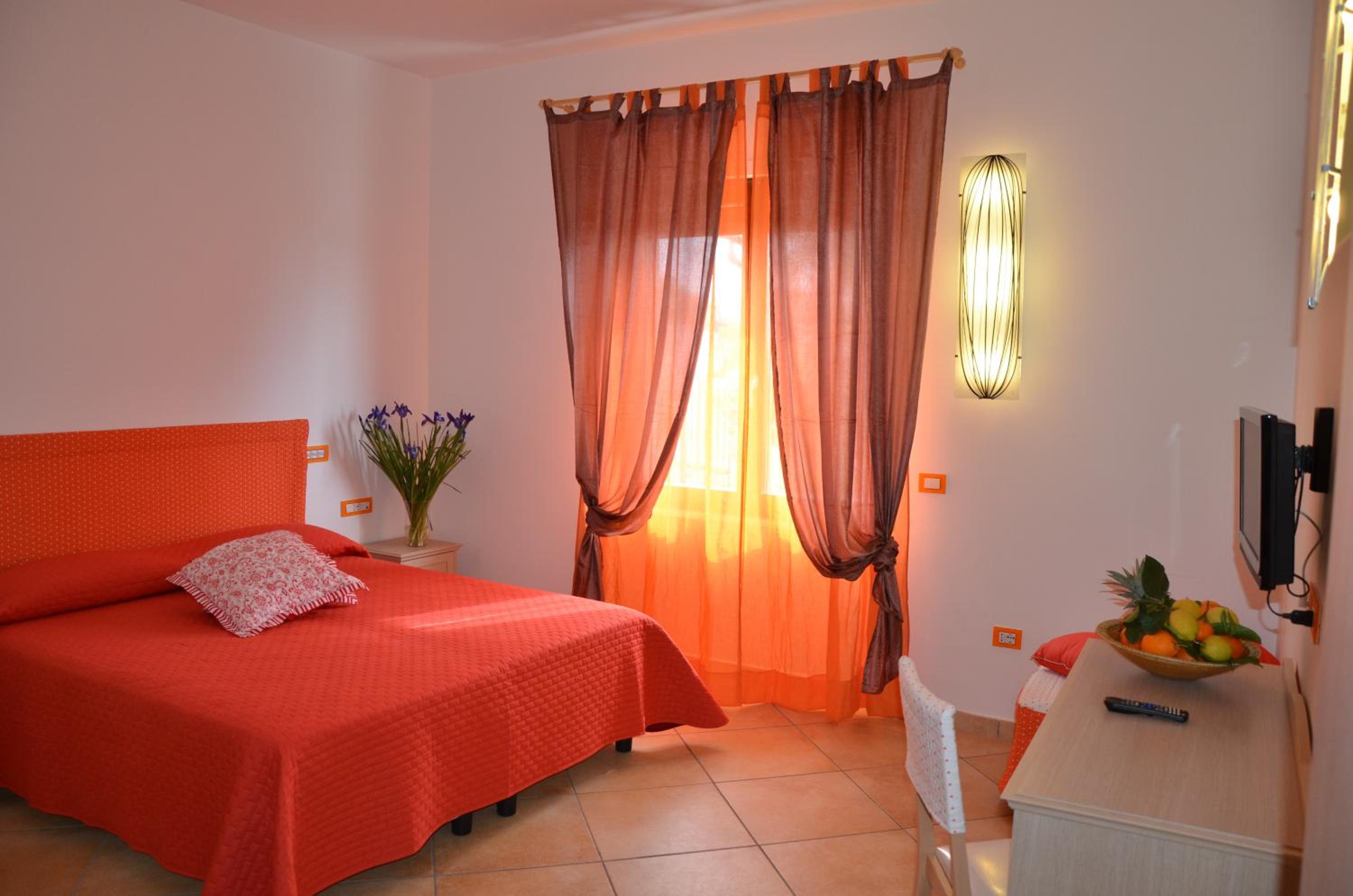 Standard Double or Twin Room photo 3