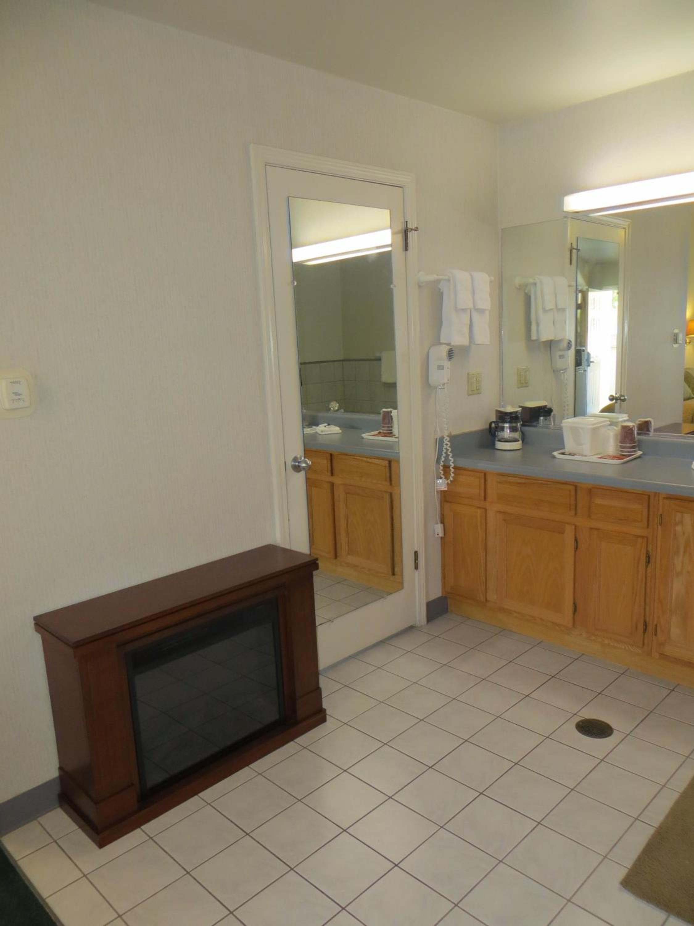 King Room with Spa Bath photo 2